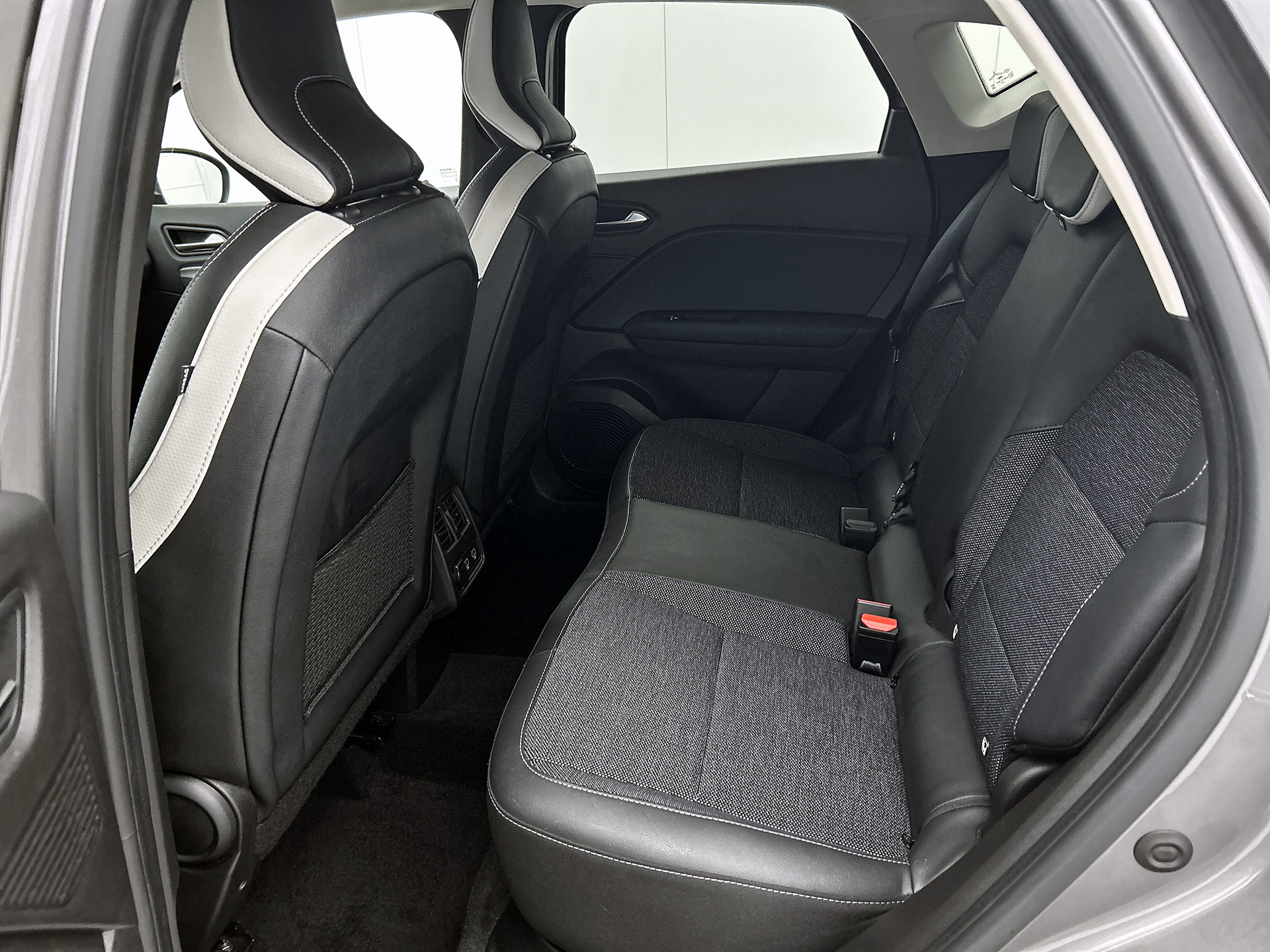Renault Captur E-Tech full hybrid 145 techno | CAMERA | NAVI GROOT