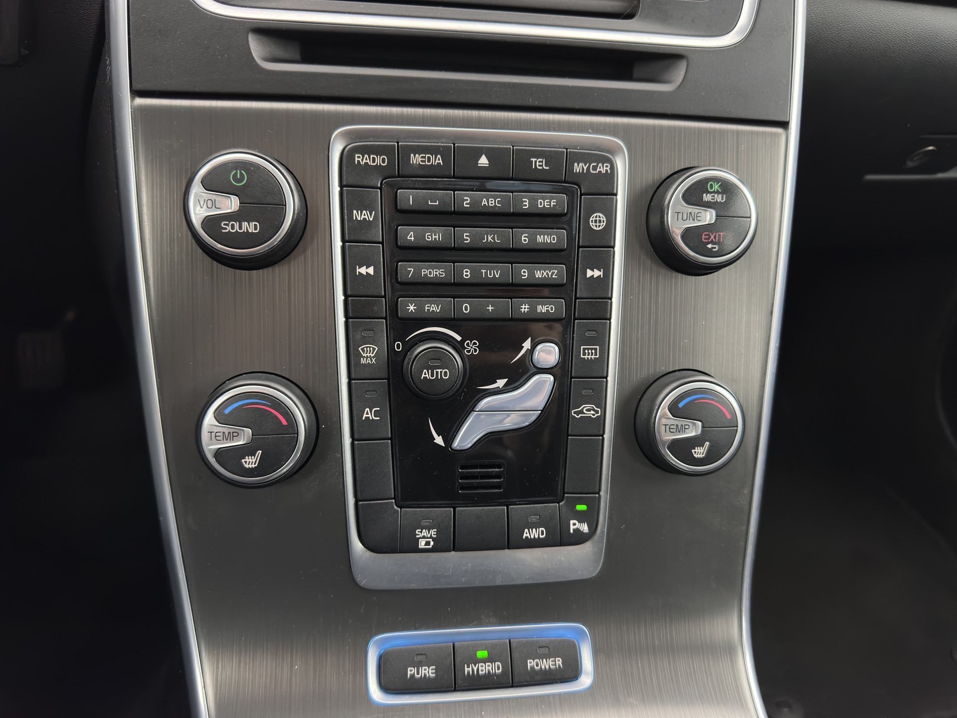 Volvo V60 2.4 D6 AWD Plug-In Hybrid Summum ( Plug-In ) Aut. * LEATHER | PREMIUM-SOUND-AUDIO | NAVI-FULLMAP | BI-XENON |  MEMORY-PACK | CRUISE | HEATED-SPORTSEATS | TOWBAR | 17"ALU*