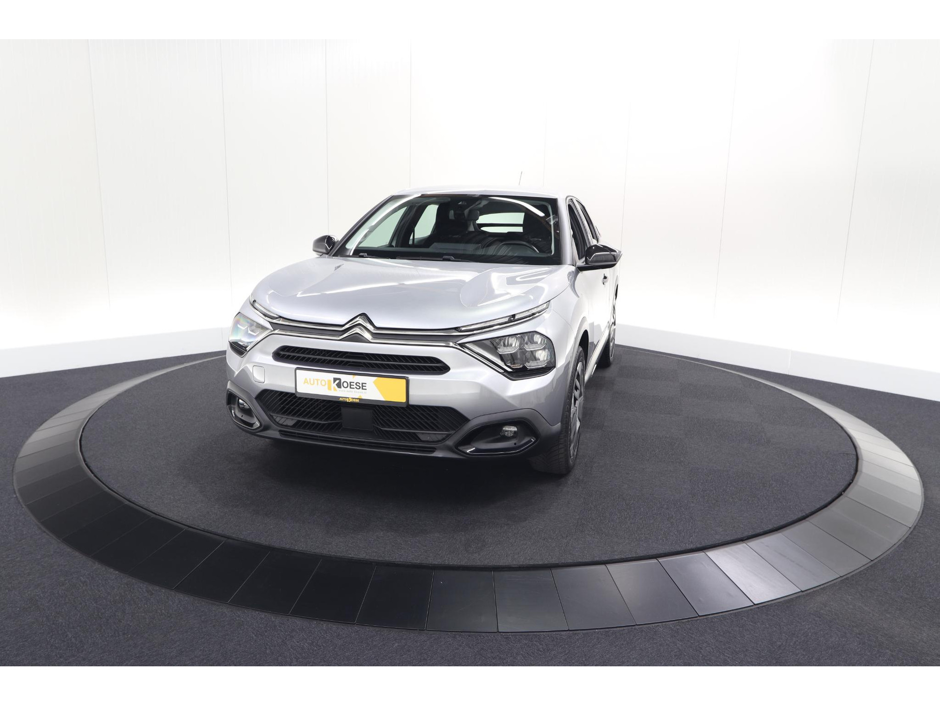 Citroen C4 Puretech 130 Feel | Trekhaak | Camera | Allseason Banden | Climate Control | Parkeersensoren