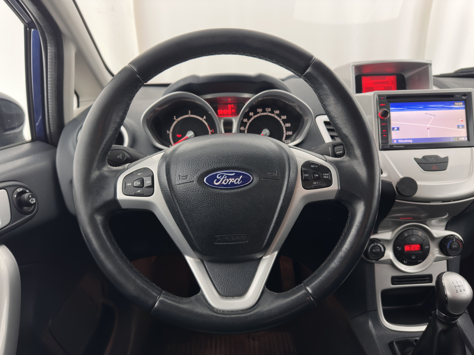 Ford Fiesta 1.6 TDCi ECOnetic Titanium *LEATHER-FABRIC | NAVI-FULLMAP | HEATED-COMFORTSEATS | ECC | PDC | CRUISE | PRIVACY-GLASS | 14''ALU*