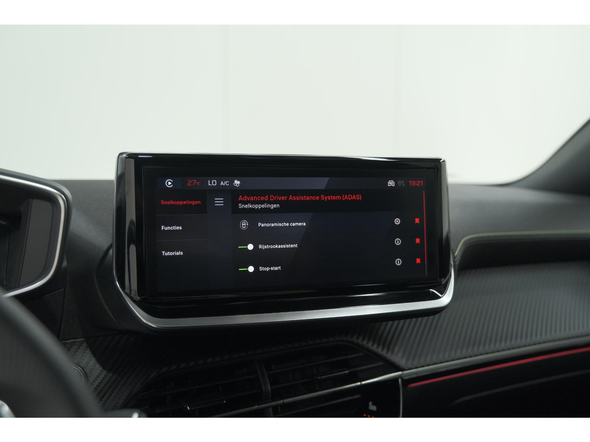 Peugeot 2008 PureTech 130 EAT8 GT | 360 Camera | Adaptieve Cruise Control | Stoelmaasage | Apple Carplay