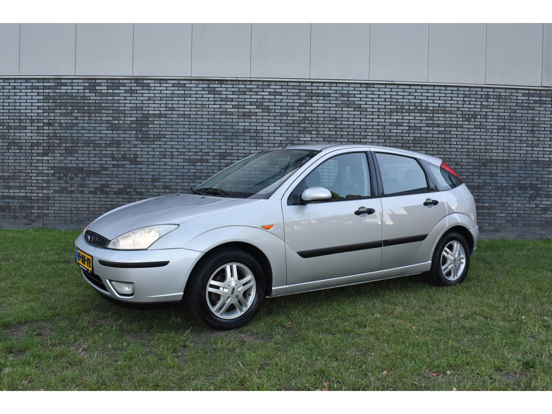 Ford Focus 1.6-16V Trend Automaat storing Airco 5-deurs 1e eigenaar Pdc Trekhaak lees goed!!! HANDELSAUTO - automaat gaat in noodloop LEES GOED