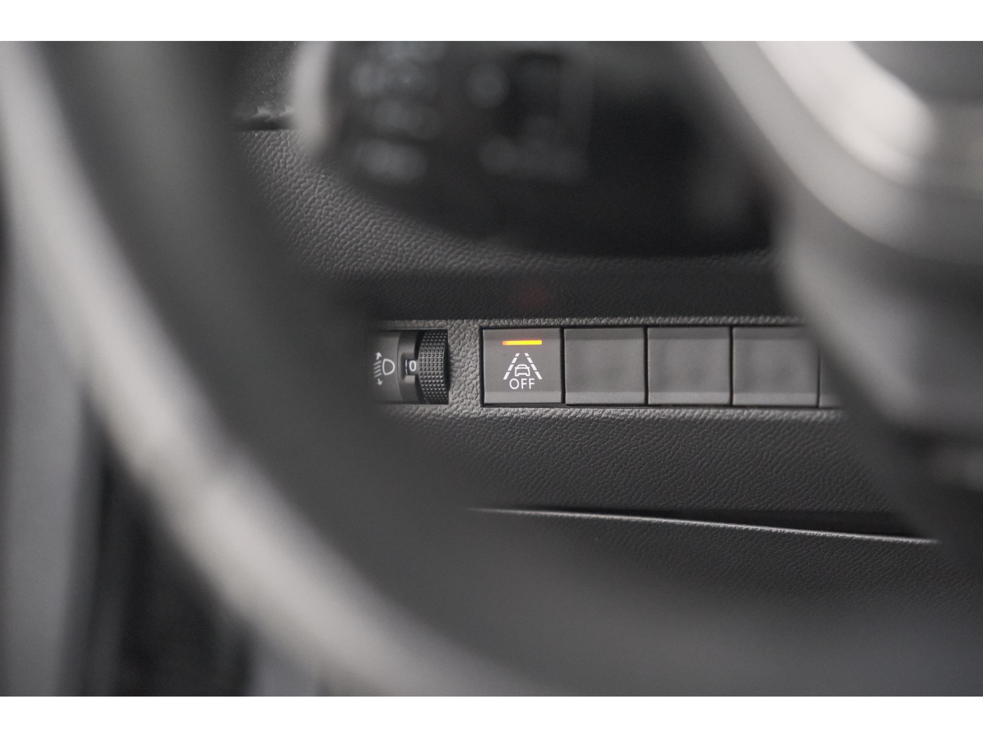 Peugeot 208 PureTech 75 Active Pack | Navigatie | Parkeersensoren | Apple Carplay | Allseason Banden