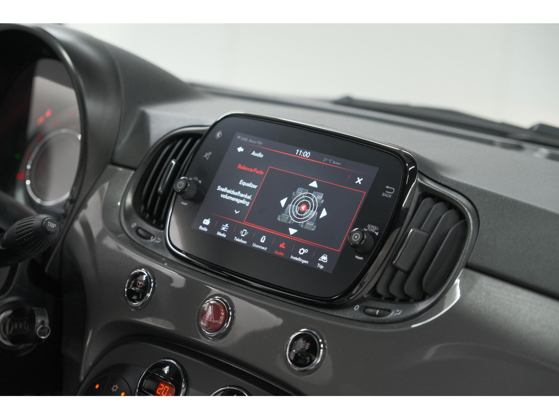 Fiat 500 C 1.0 Hybrid Dolcevita | Apple Carplay | Parkeersensoren | Climate control