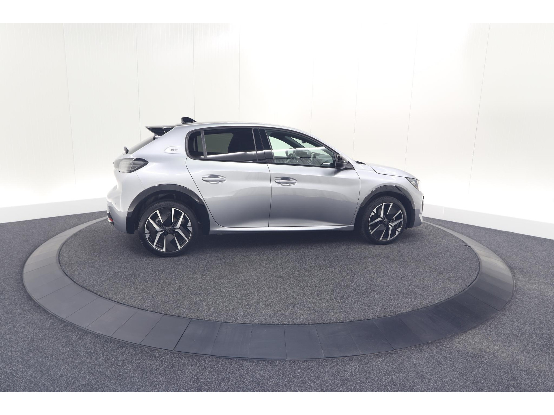 Peugeot 208 Hybrid 136 e-DCS6 GT | Camera | Apple Carplay & Android Auto | Parkeersensoren