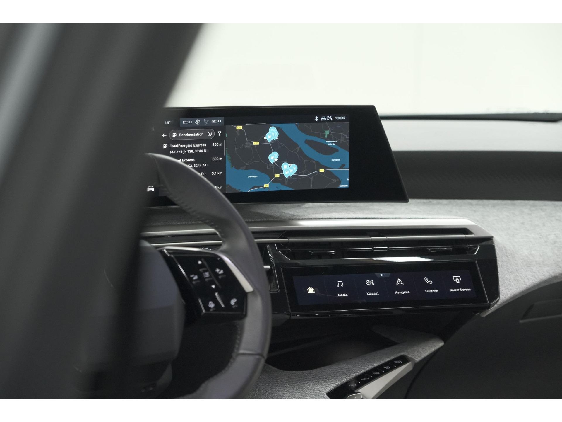 Peugeot 5008 Hybrid 136 e-DCS6 Allure | 7 Zitplaatsen | Camera | Stoelverwarming | Panoramic Navigation pack