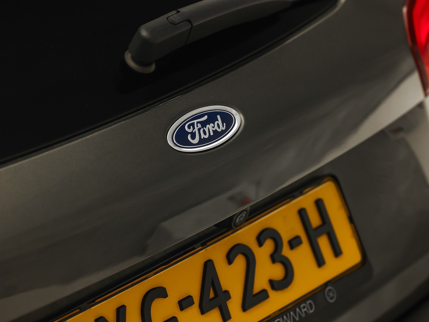 Ford Focus 1.0 EcoBoost ST Line 125Pk (PANORAMADAK, APPLE CARPLAY, GROOT NAVI, STUUR/STOELVERWARMING, BANG&OLUFSEN, TREKHAAK, SPORTSTOELEN, GETINT GLAS, ADAPTIVE CRUISE, LED KOPLAMPEN, NIEUWSTAAT)
