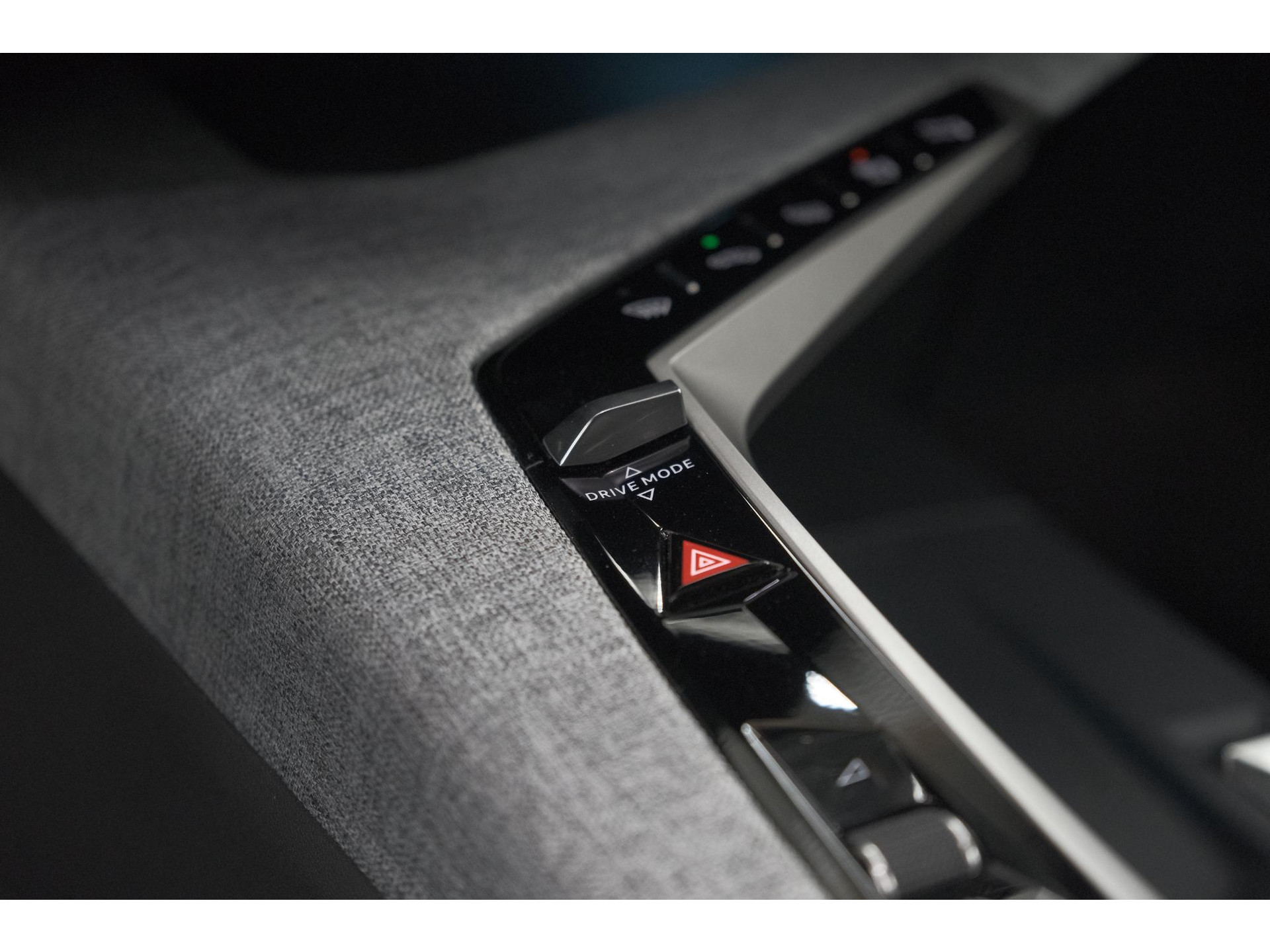 Peugeot 5008 1.2 Hybrid 136 GT 7p | Adaptieve Cruise control | Elektrische Kofferklep | Stoelverwarming