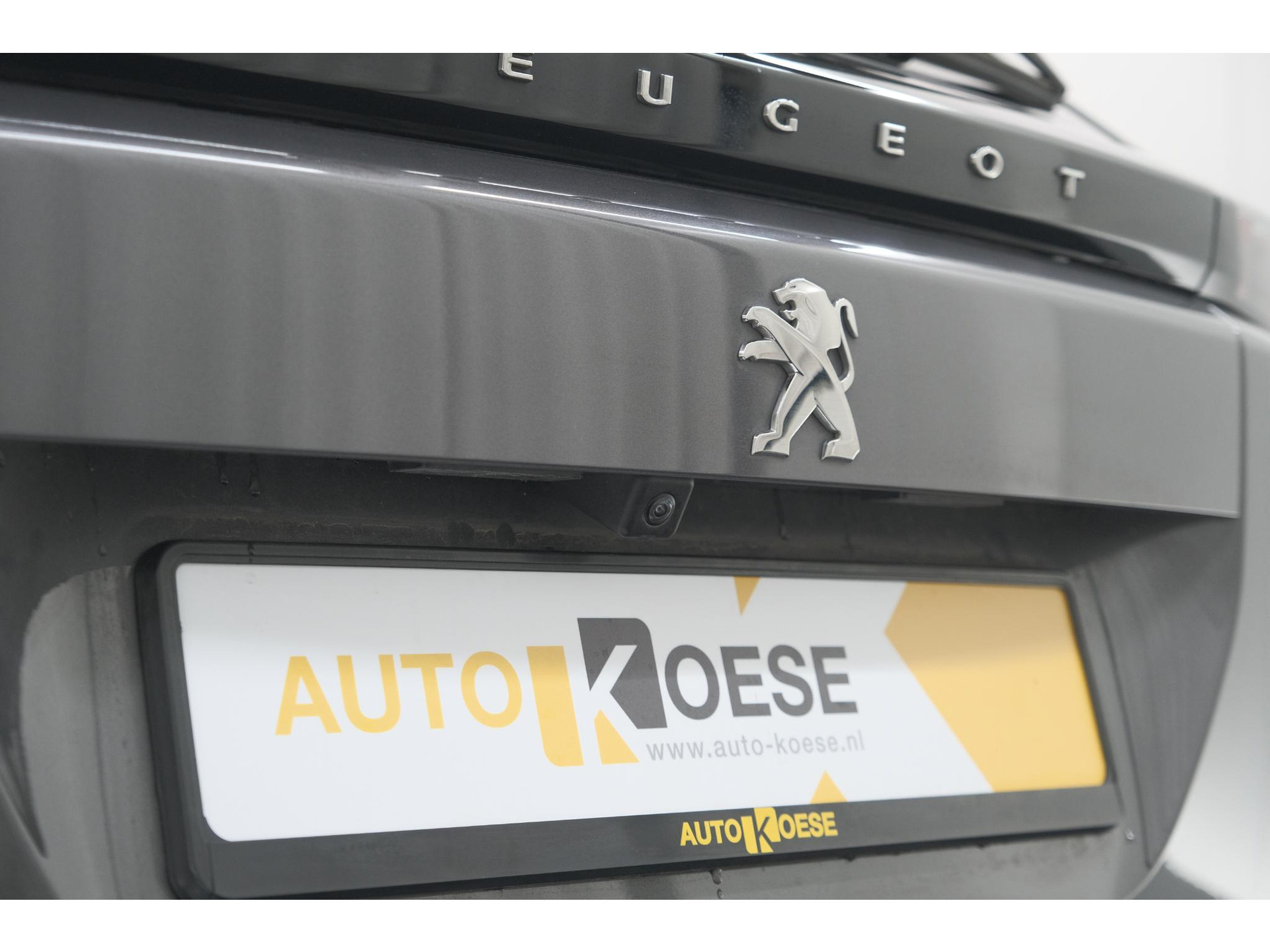 Peugeot 2008 PureTech 130 EAT8 GT | Camera | Dodehoekdetectie | Apple Carplay | Pack Winter