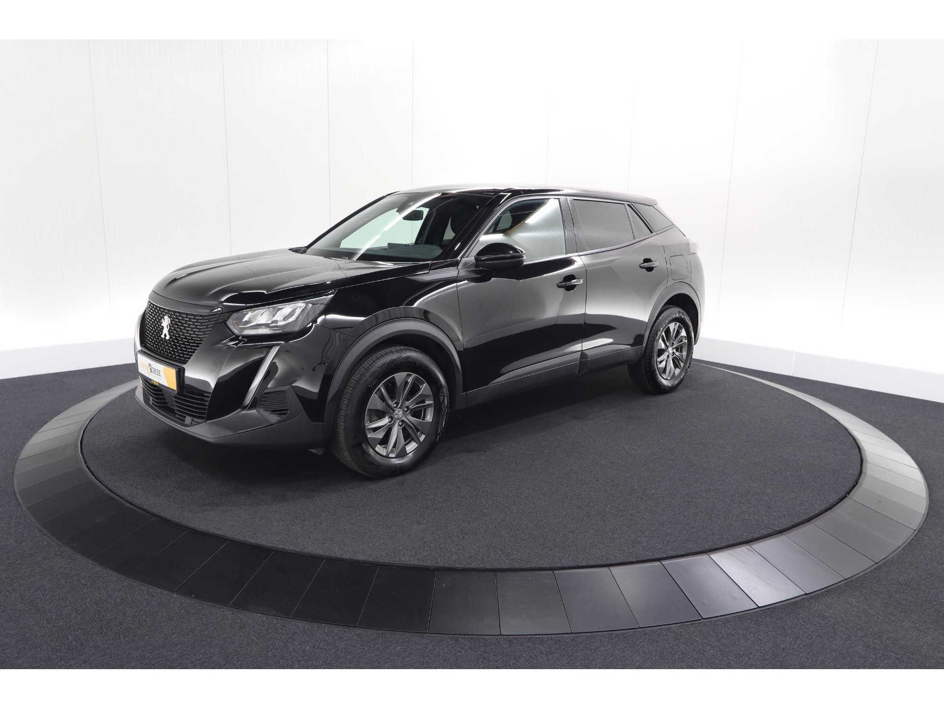 Peugeot 2008 PureTech 130 EAT8 Active Pack | Parkeersensoren | Apple CarPlay | Climate Control | Stoelverwarming