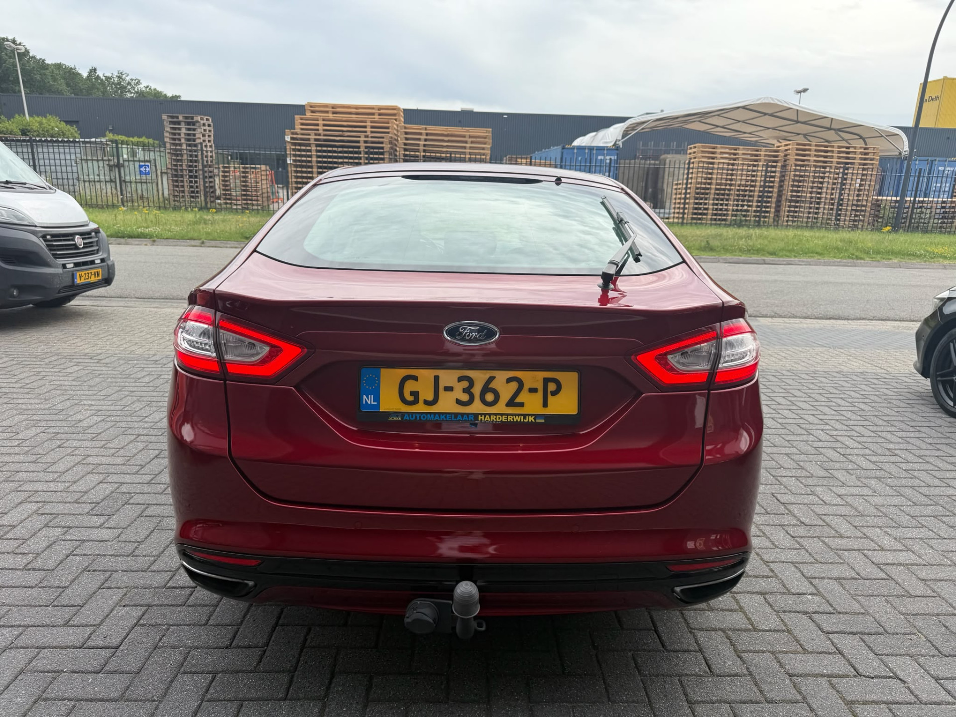 Ford Mondeo 2.0 Titanium | 3E EIGENAAR | 3/6/12MND GARANTIE | AUTOMAAT | LED | DODEHOEK | ACC | NAVI | TREKHAAK |SFEERVERL. | LMV |