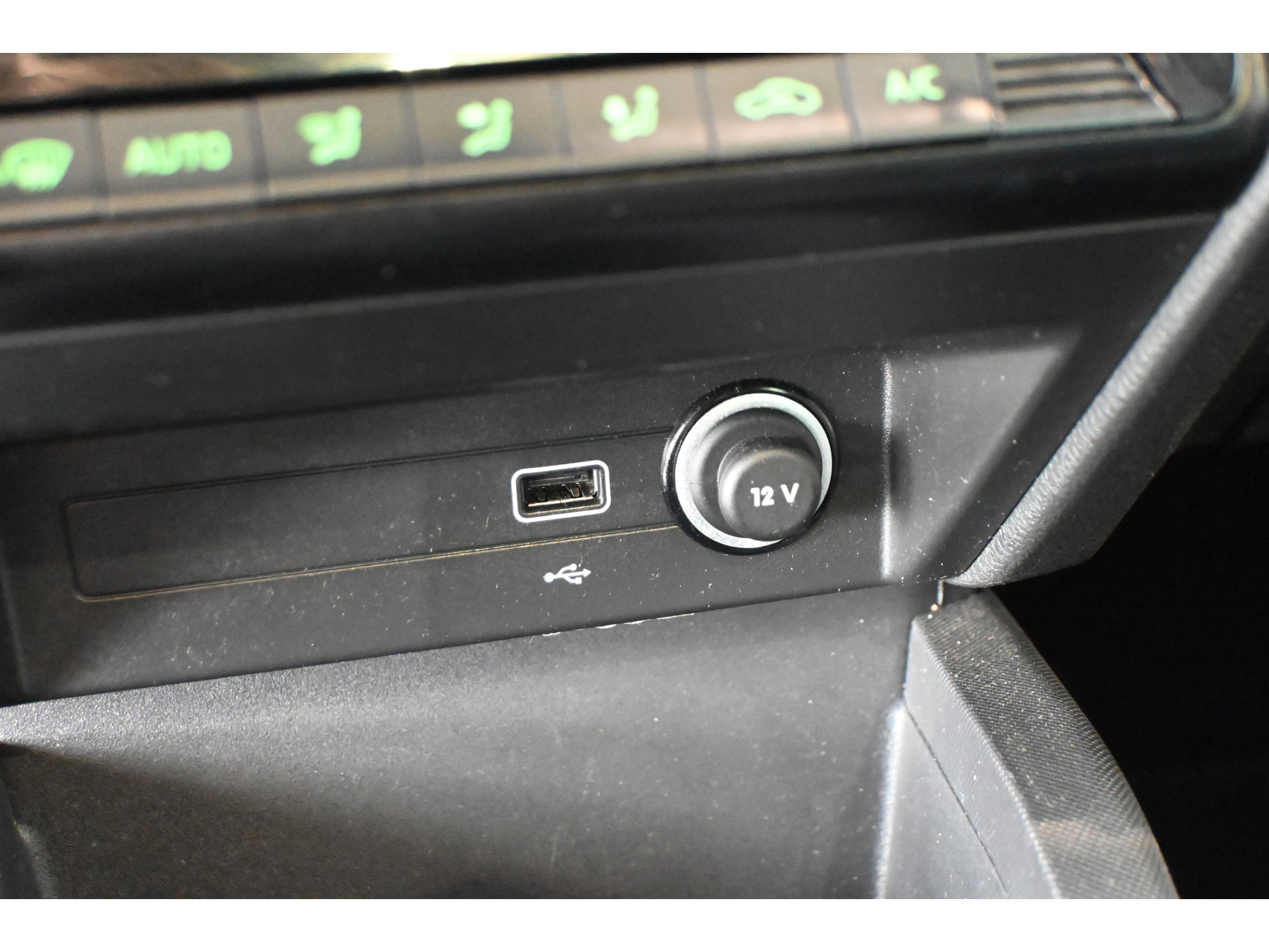 ŠKODA Fabia Combi 1.0 TSI Clever Clima Navigatie Panoramadak LED Stoelverwarming Rijklaarprijs! Inruil Mogelijk!