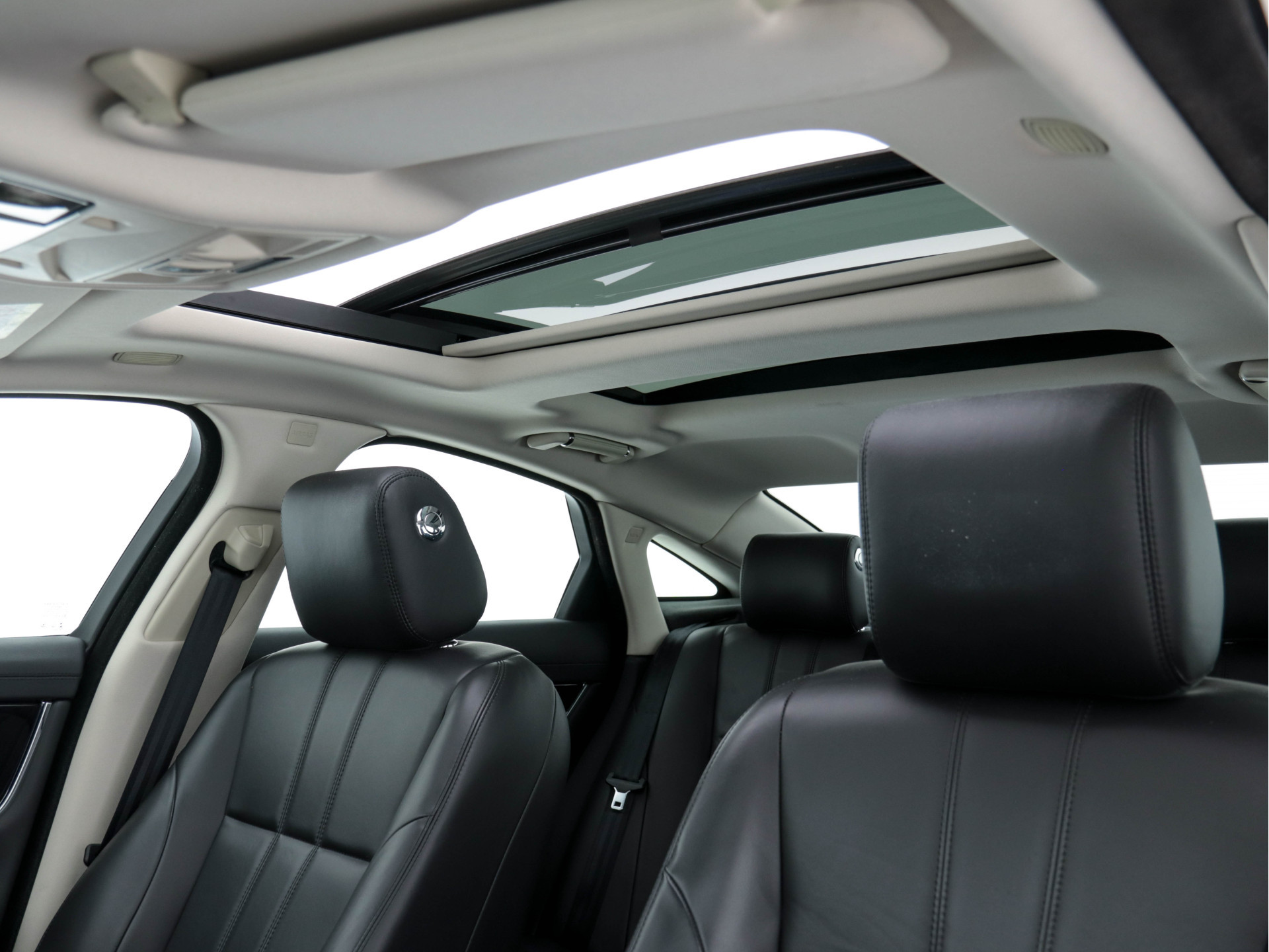 Jaguar XJ 3.0 V6D Portfolio Long (INCL-BTW) Aut. *PANO | LEATHER  | BI-XENON | MERIDIAN-AUDIO | MEMORY-PACK | KEYLESS | CAMERA | ECC | HEATED-COMFORTSEATS | PDC | NAVI-FULLMAP | SHIFT-PADDLES | CRUISE | 19"ALU*