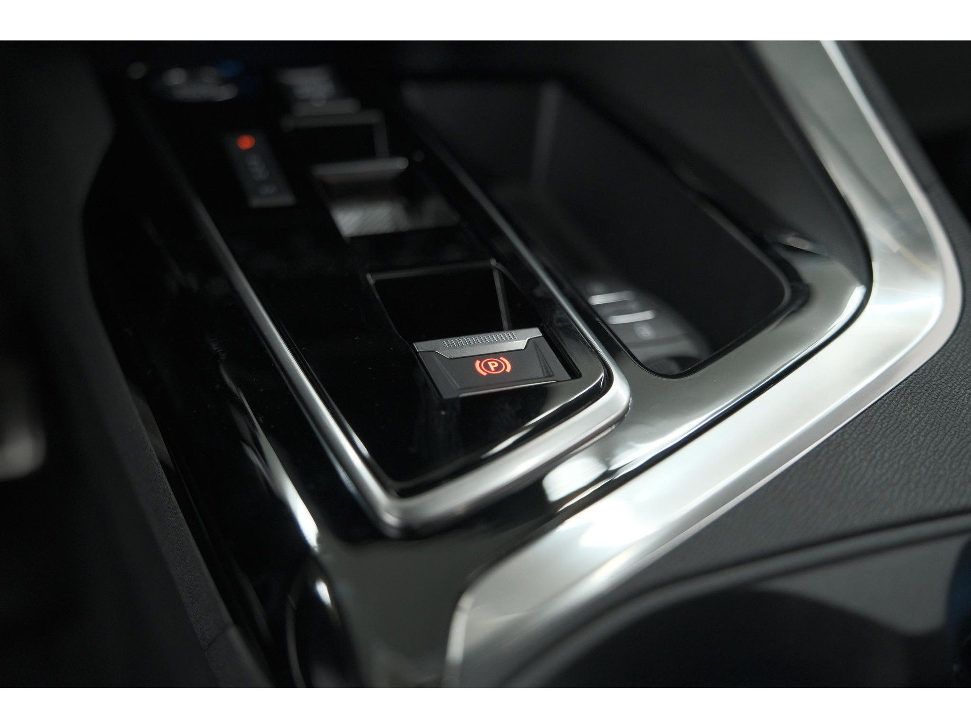 Peugeot 3008 1.2 Hybrid 136 GT | 360 Camera | Adaptieve Cruise Control | Elektronische Kofferklep | Navigatie