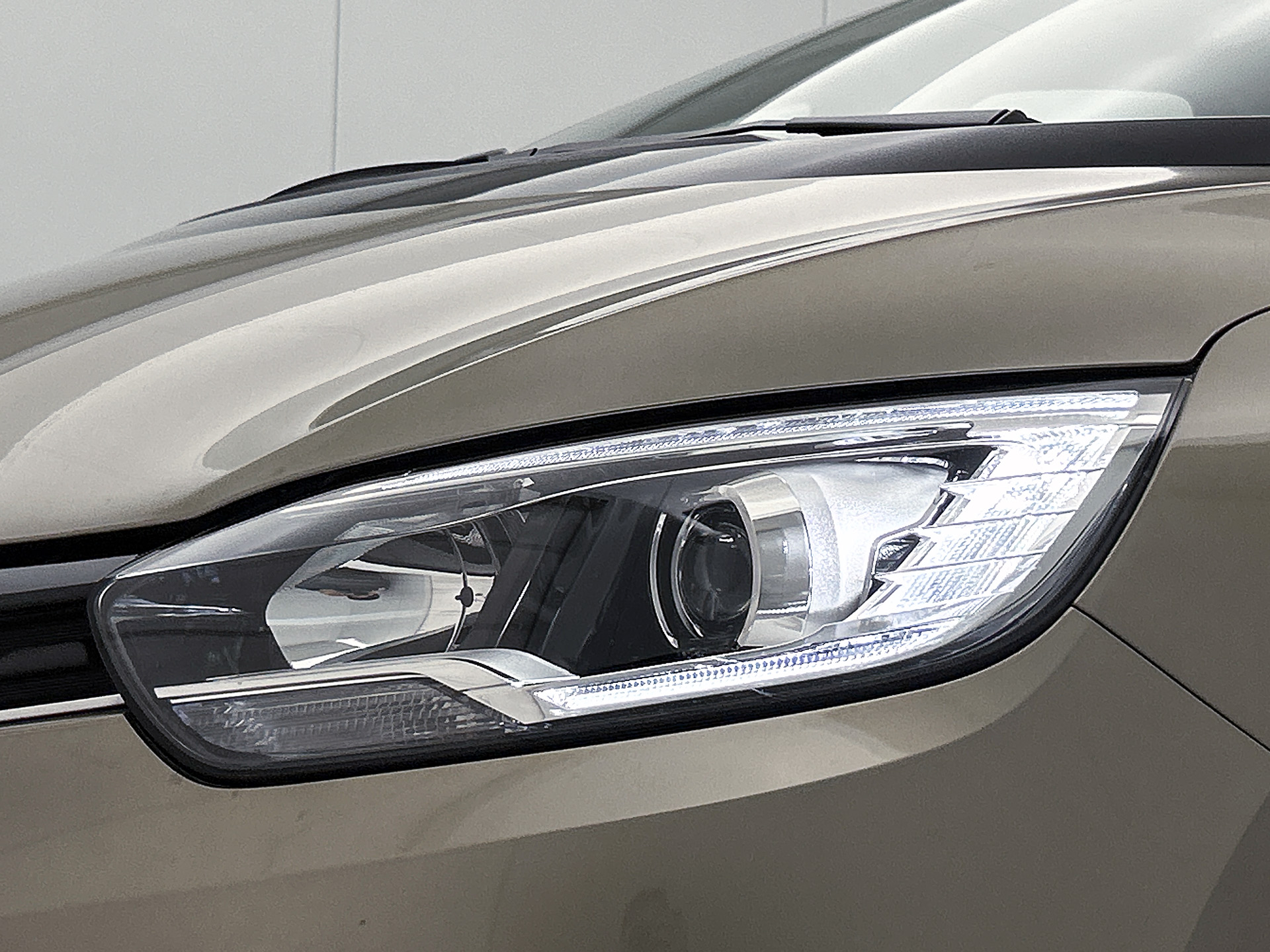 Renault Grand Scénic 1.3 TCe 116PK Limited 1e EIGENAAR | DEALER ONDERHOUDEN | PANORAMDAK | NAVI | PARK. SENSOREN V+A
