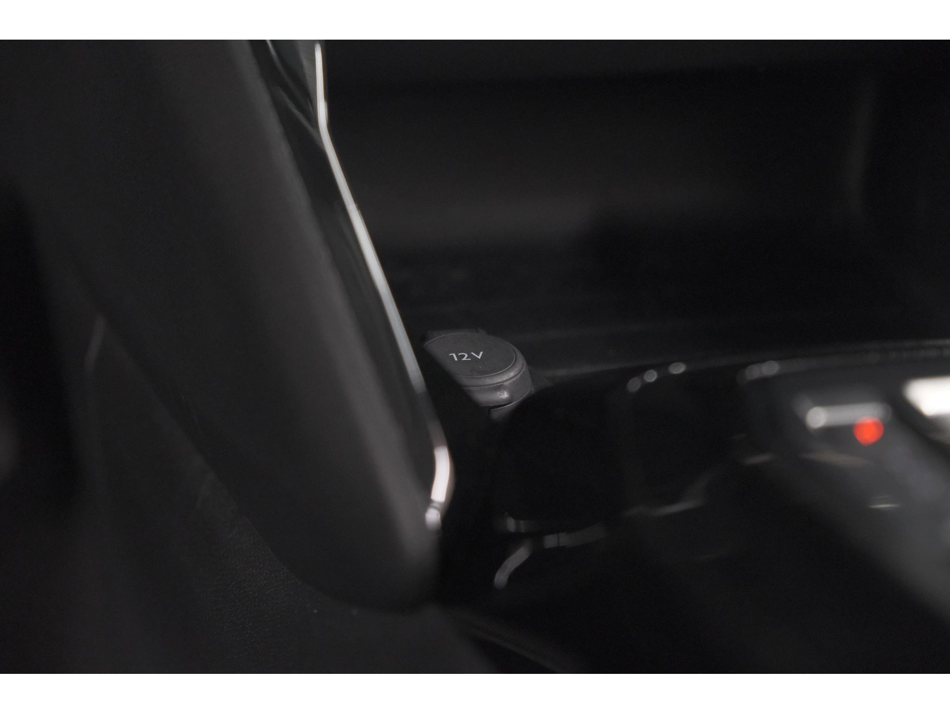 Peugeot 208 Hybrid 110 e-DCS6 Allure | Stoelverwarming | Apple Carplay | Parkeersensoren