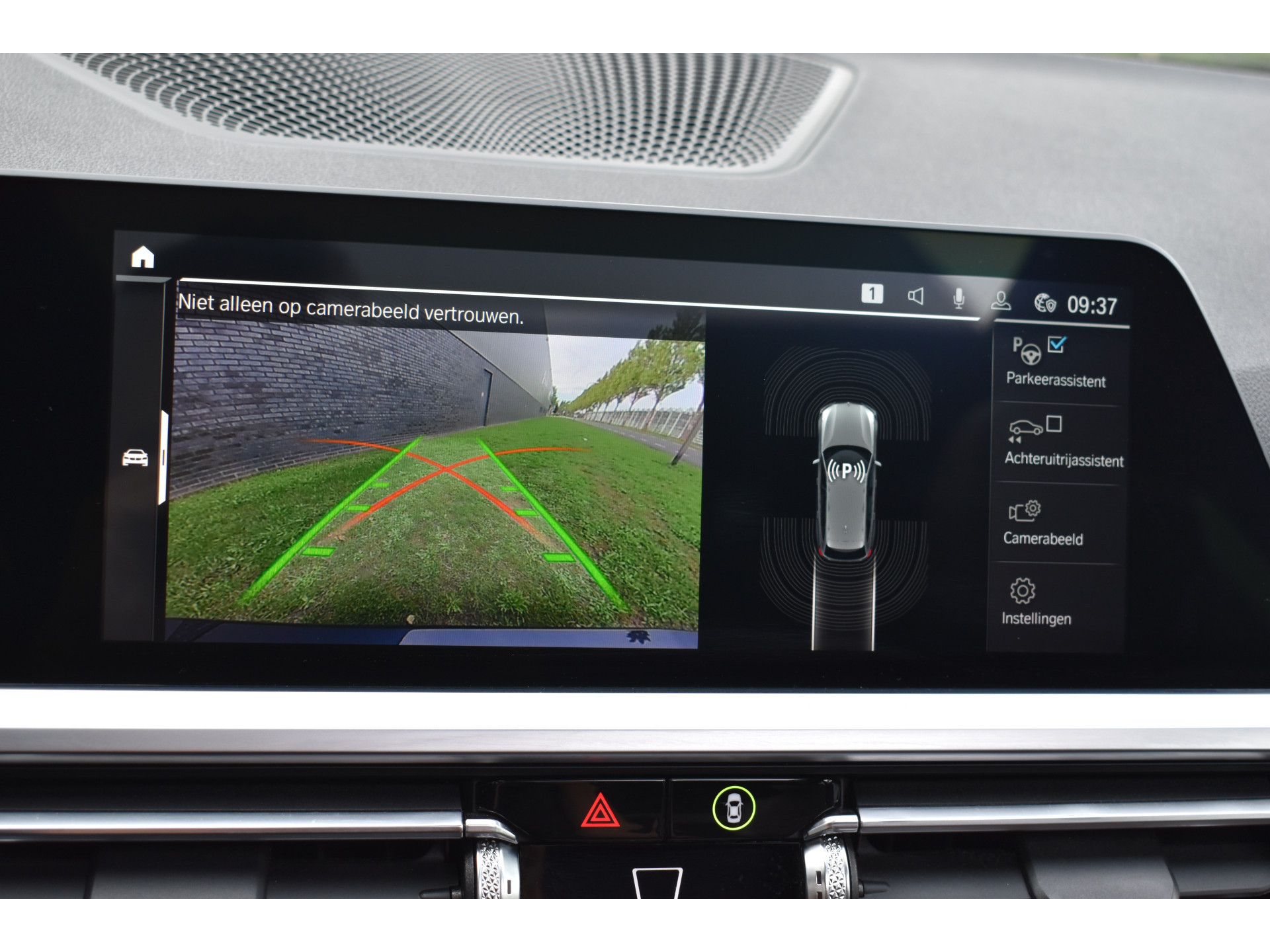 BMW 3-serie Touring 330e Business Edition Plus Plugin-hybride Pano Leder