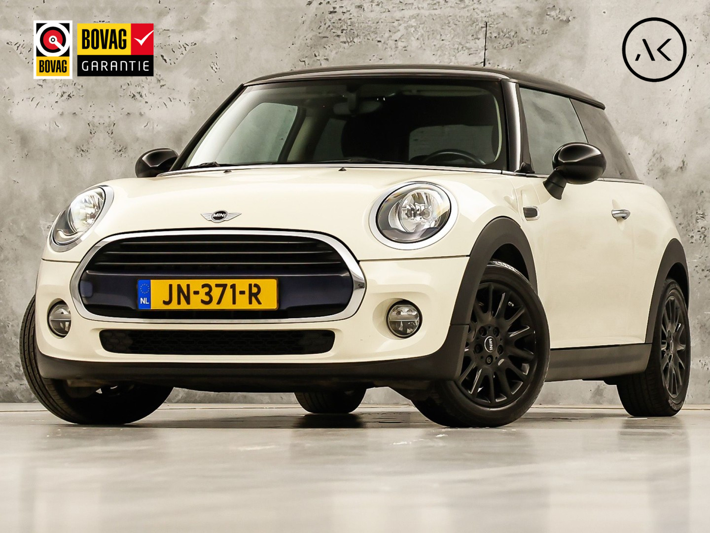 MINI 3-deurs 1.5 Cooper Sport 136Pk (NAVIGATIE, GETINT GLAS, AIRCO, BLUETOOTH, LM VELGEN, SPORTSTOELEN, CRUISE, NIEUWE APK, NIEUWSTAAT)