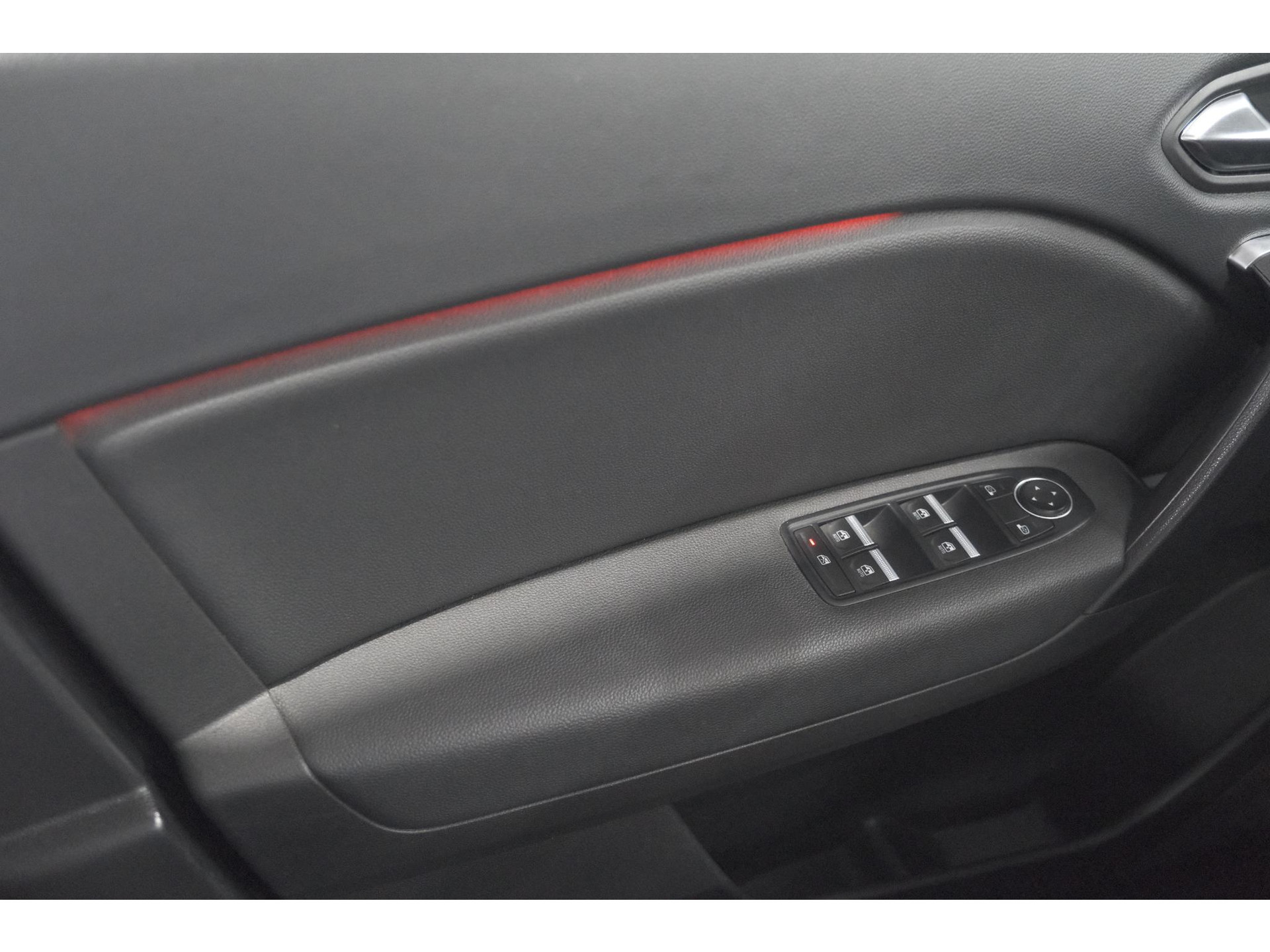Renault Captur 1.6 E-Tech Plug-in Hybrid 160 Intens | Trekhaak | Camera | Adaptieve Cruise Control | Dodehoekdetectie