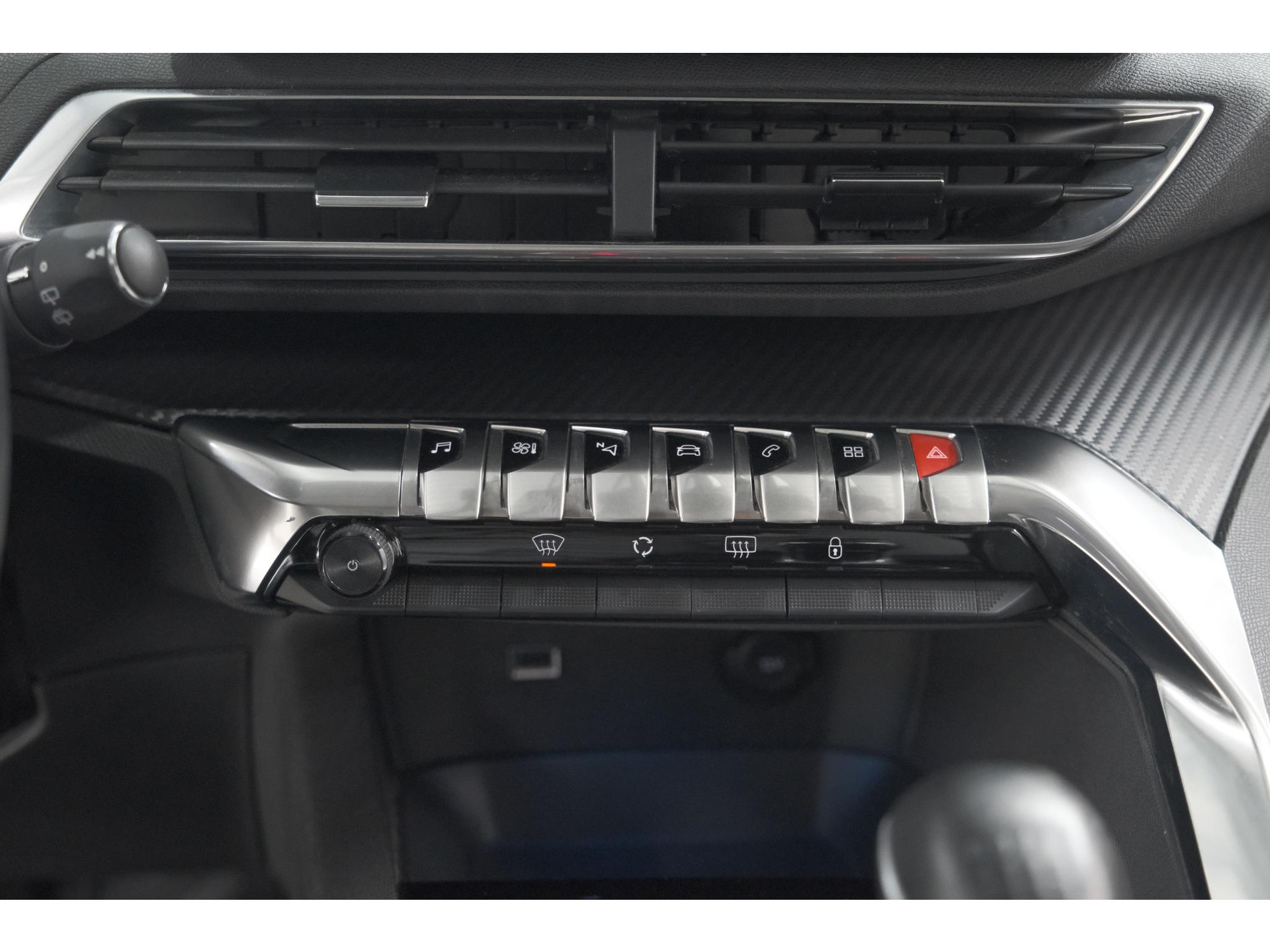 Peugeot 3008 PureTech 130 Allure | Trekhaak | Camera | Dodehoekdetectie | Navigatie