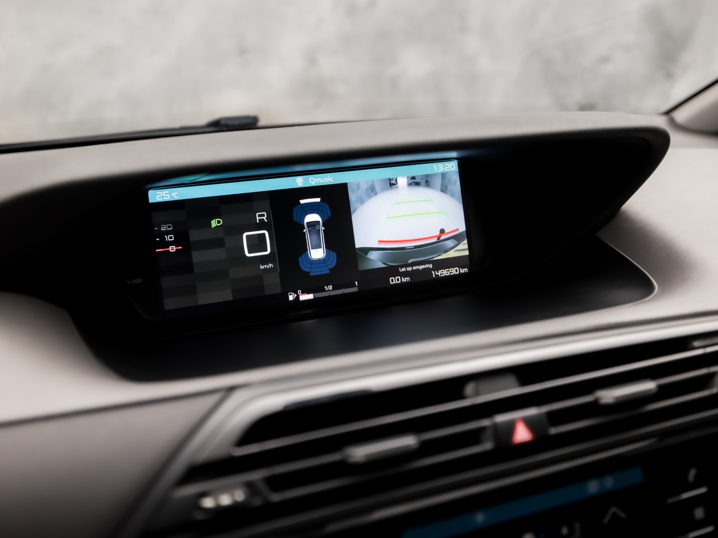 Citroën Grand C4 Spacetourer 1.2 PureTech Sport 7 Persoons Automaat 131Pk (APPLE CARPLAY, DB-RIEM VERVANGEN, GROOT NAVI, CAMERA, GETINT GLAS, TREKHAAK, NIEUWE APK, NIEUWSTAAT)