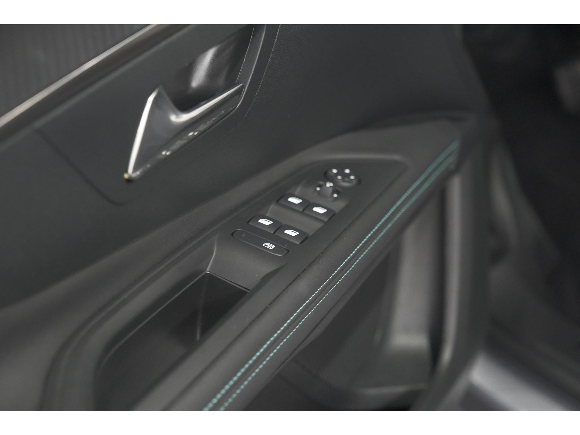Peugeot 3008 1.6 HYbrid 225 Allure Pack Business | Camera | Navigatie | Apple Carplay | Parkeersensoren