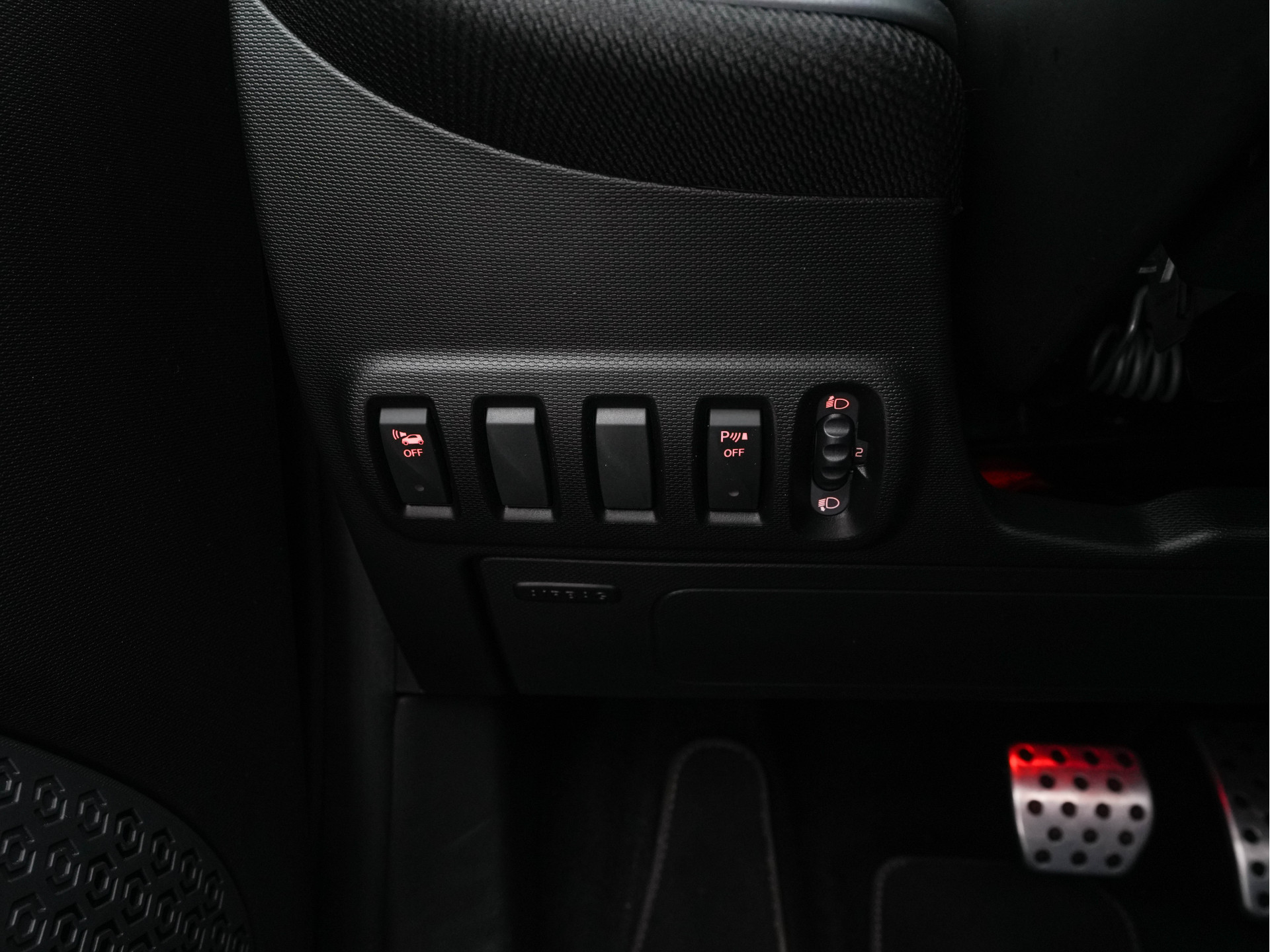 Smart fortwo cabrio EQ BRABUS Style 18 kWh [ 3-Fase ] *LEATHER | HEATED-SPORTSEATS | NAVI-FULLMAP | CAMERA | DAB+ | AIRCO | PDC | CRUISE | 16''ALU*