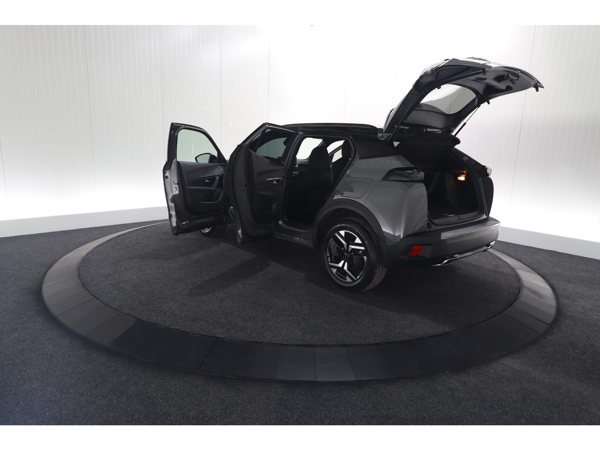 Peugeot 2008 PureTech 130 EAT8 GT | 360 Camera | Stoelmassage | Adaptieve Cruise Control | Dodehoekdetectie