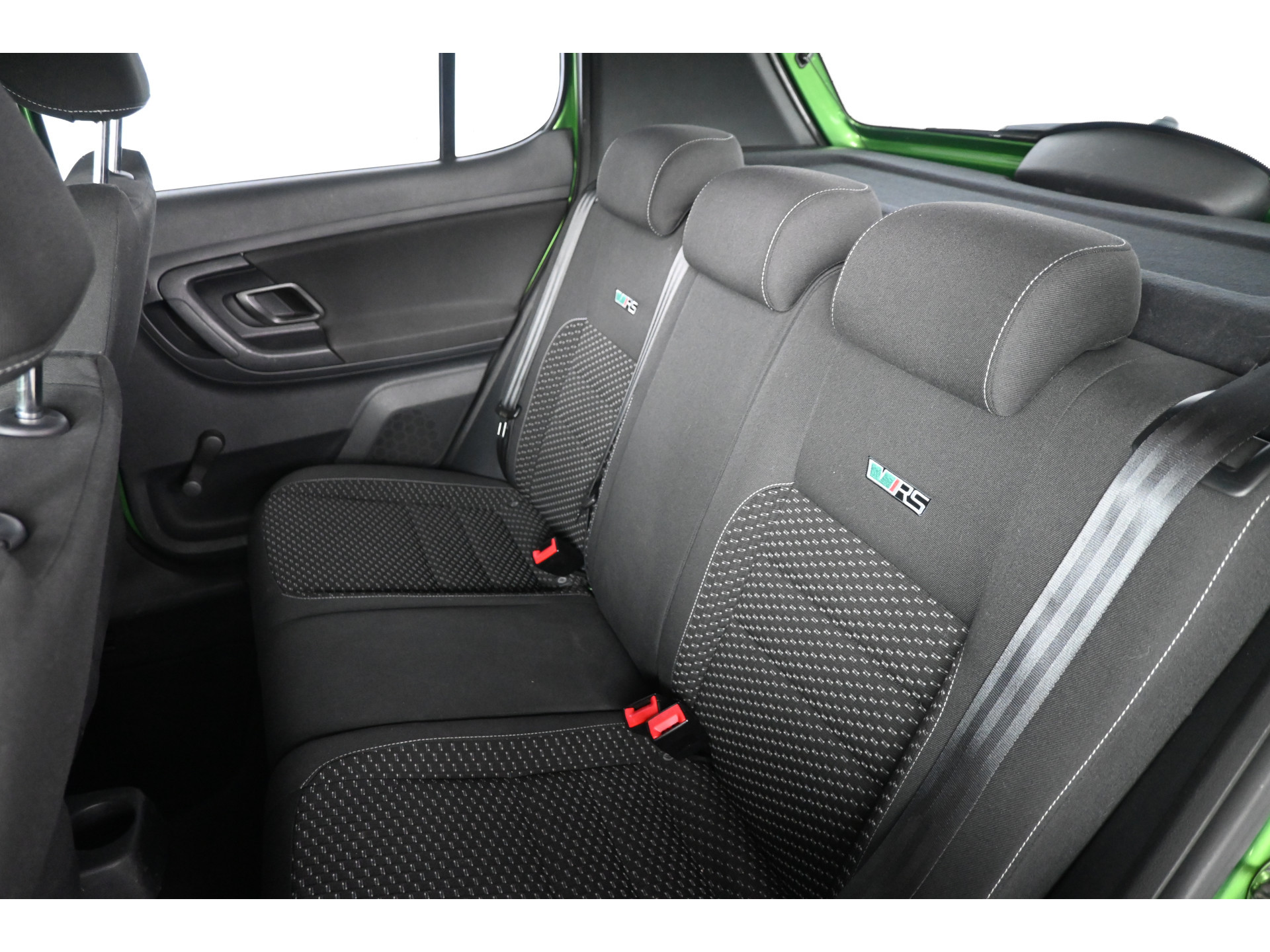 ŠKODA Fabia 1.4 TSI RS 180PK! Automaat Clima Carplay Cruise Control Stoelverwarming Inruil Mogelijk!