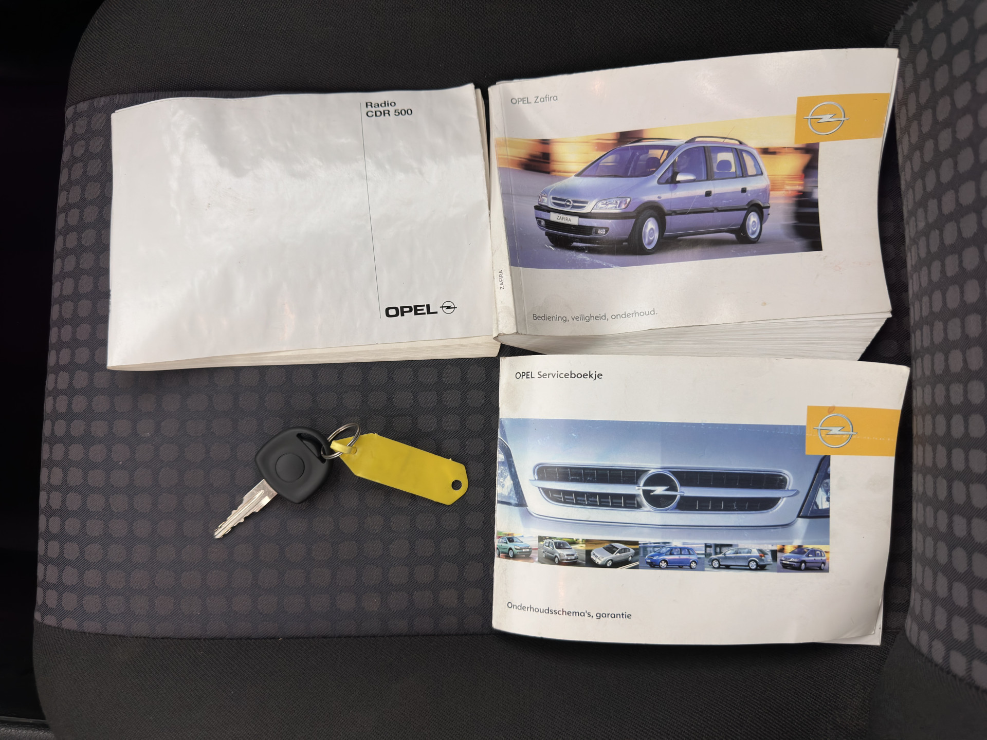 Opel Zafira 2.0 DTi Comfort [ VAN ] *AIRCO | CRUISE | RADIO-CD | TOWBAR*