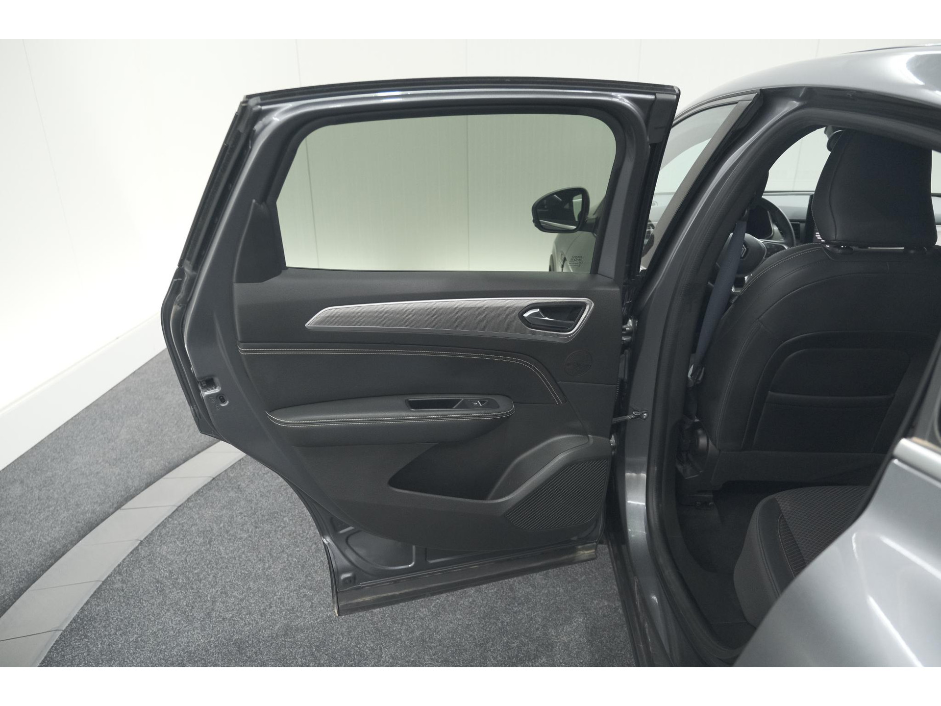 Renault Arkana Mild Hybrid 140 EDC Techno | 360 Camera | Dodehoekdetectie | Adaptieve Cruise Control