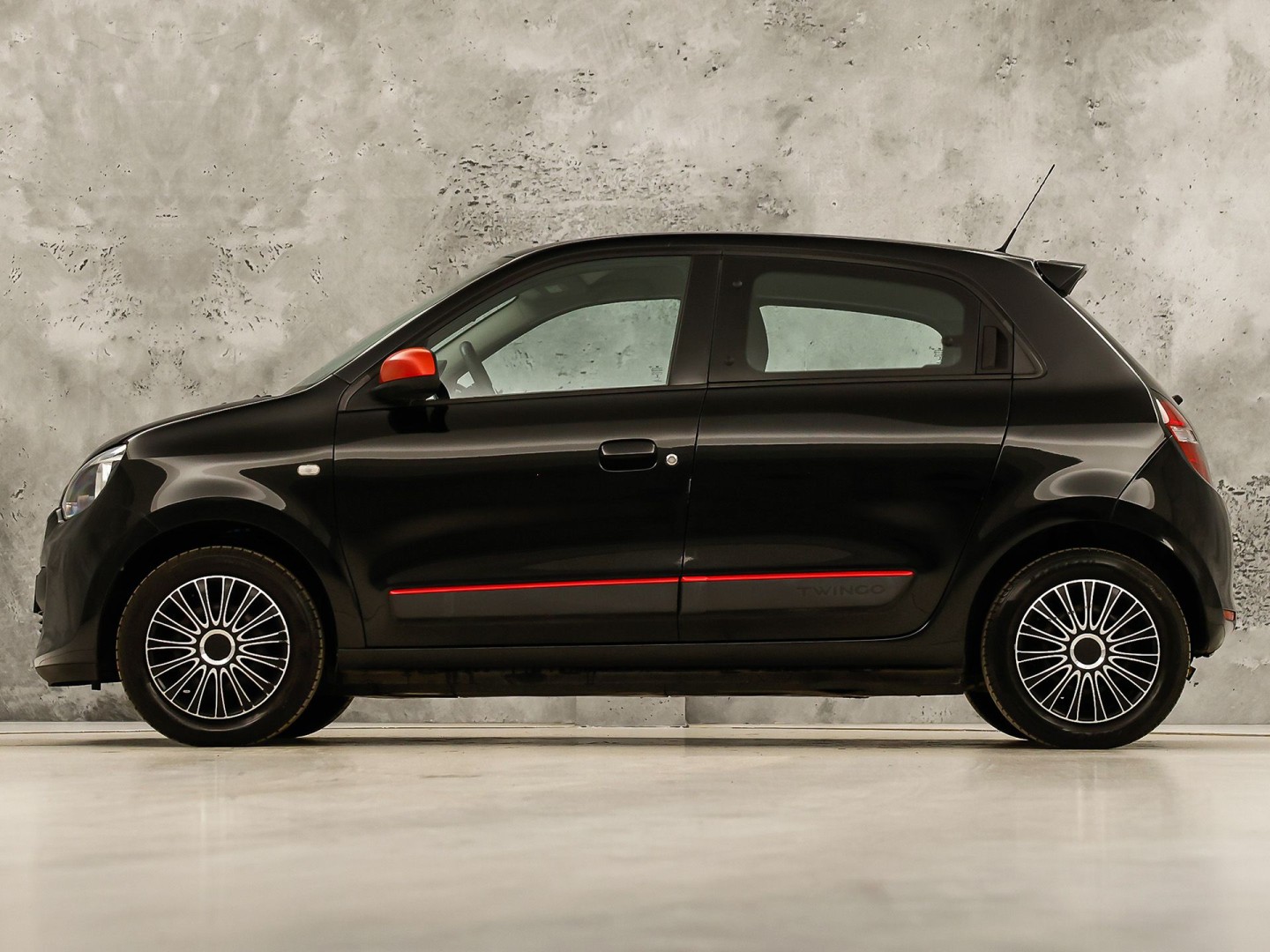 Renault Twingo 1.0 SCe Collection (AIRCO, ELEK RAMEN, CRUISE, SPORTSTOELEN, NIEUWE APK, NIEUWSTAAT)