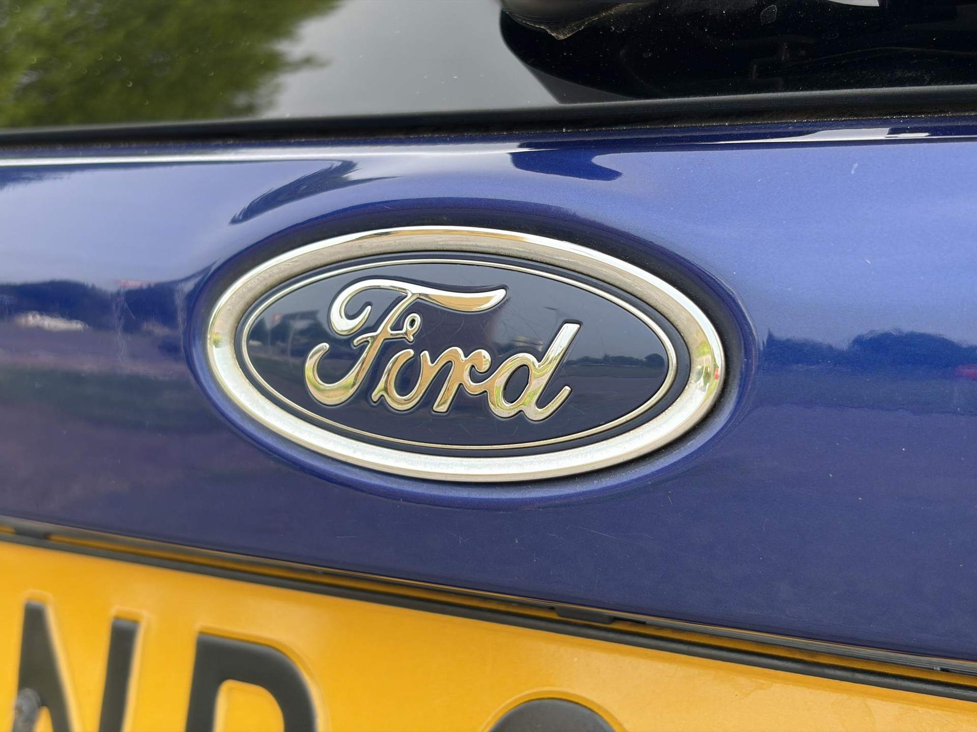 Ford Focus 1.0 Titanium 2e Eigenaar,Dealer Onderhouden,Navi,Pdc V+A,125pk,Clima,Cruise,6 Bak,Lm velgen,Net beurt gehad,Apk tot 04-2027