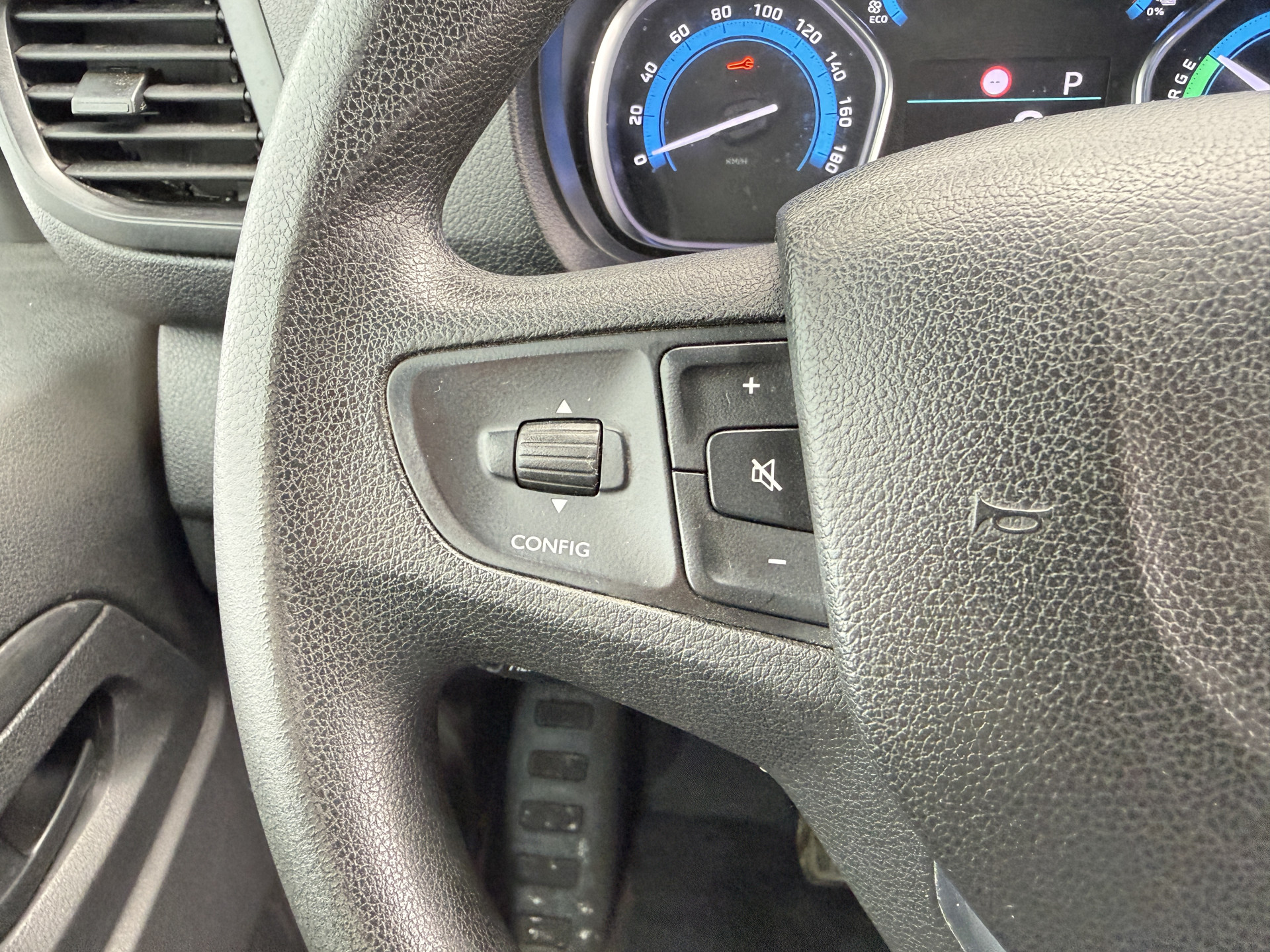 Toyota ProAce Electric 75kWh 136PK L2 Elektrisch 93.3% (SOH) 330km WLTP Snelladen Cruise Control Climate Control Carplay Navigatie 360° Camera Snelladen