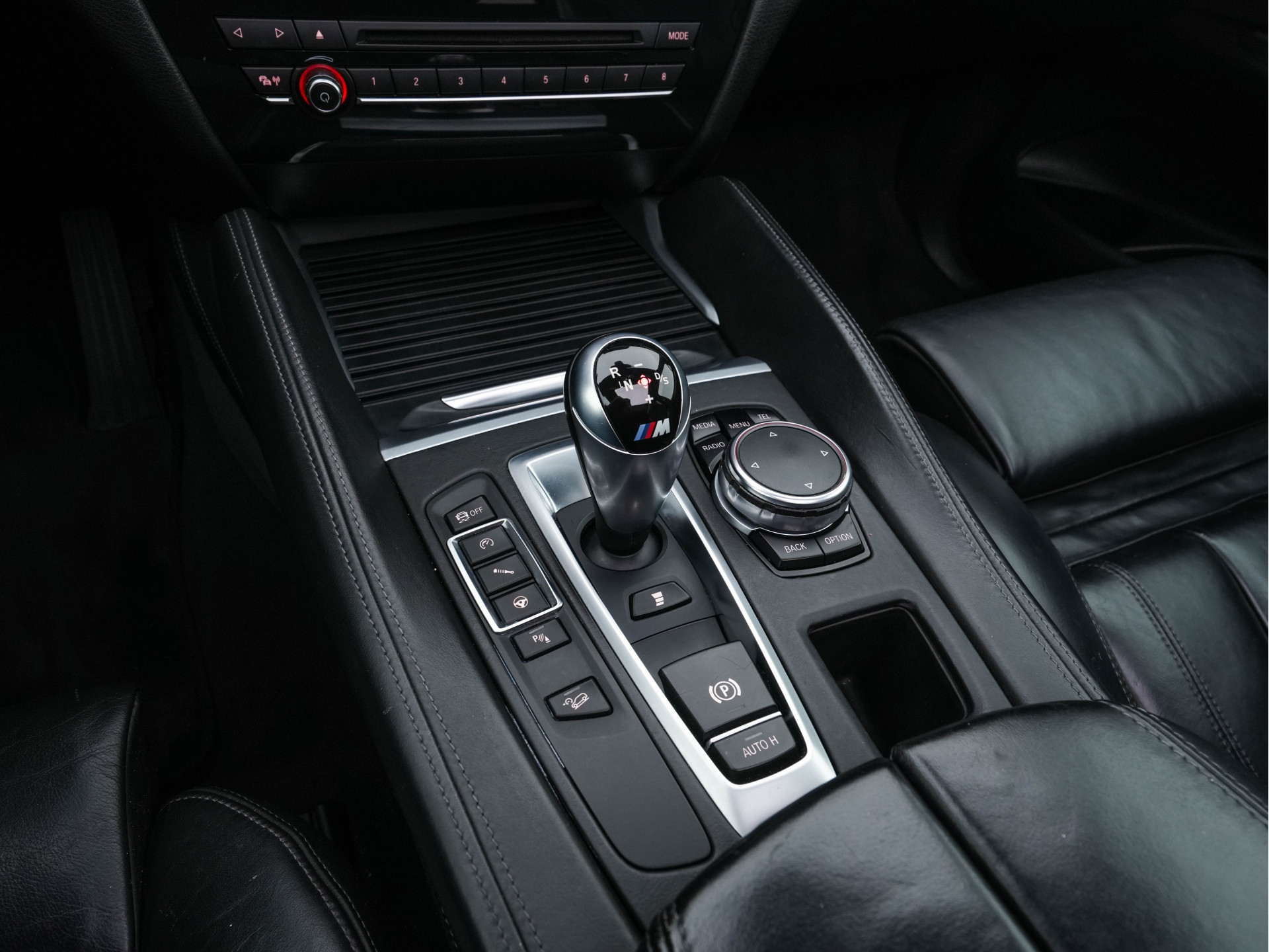 BMW X5 M High Executive M-Sportpack Aut. *PANO | HEAD-UP | LEATHER | FULL-LED | NAVI-FULLMAP | MEMORY-PACK | HARMAN/KARDON-AUDIO | KEYLESS | CAMERA | HEATED-COMFORTSEATS | SHIFTPADDLES | TOWBAR | 20''ALU*