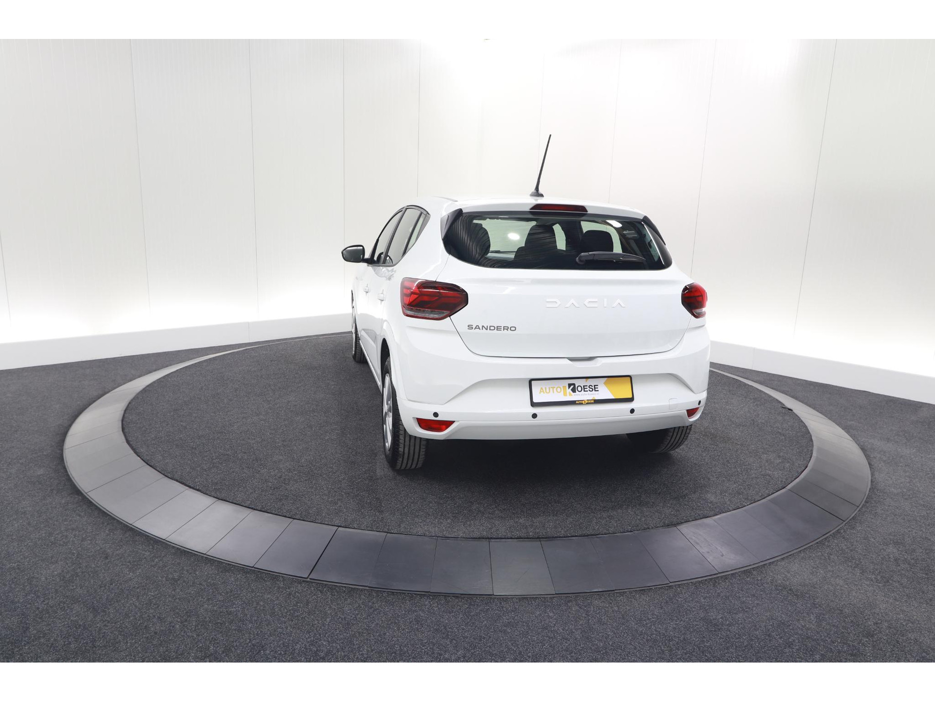 Dacia Sandero TCe 90 CVT Expression | AUTOMAAT | Parkeersensoren | Apple Carplay | Cruise Control
