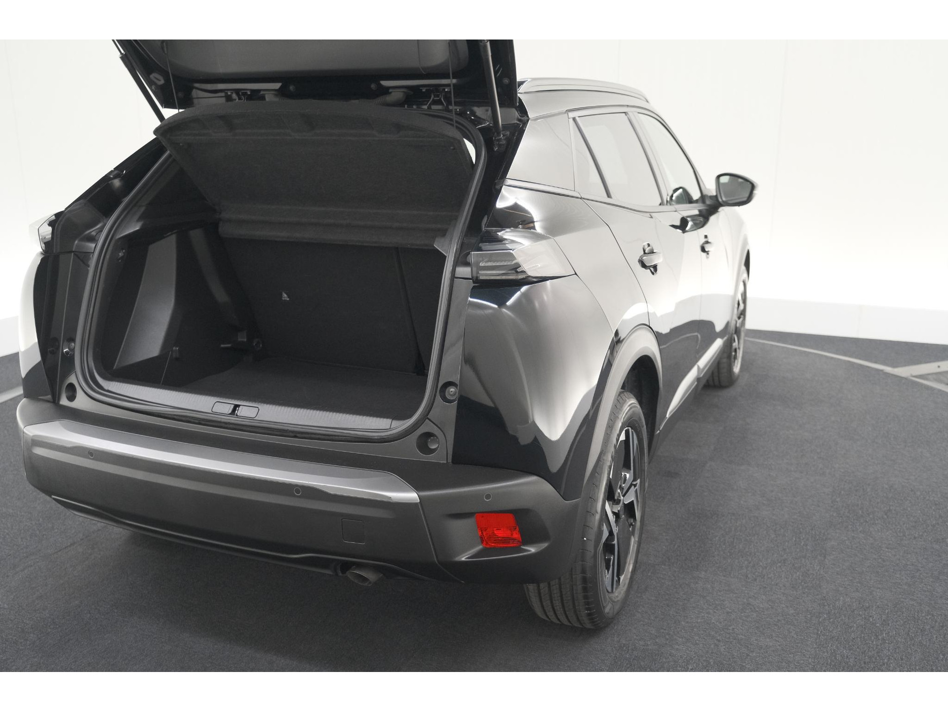 Peugeot 2008 PureTech 100 Allure | Apple Carplay | Parkeersensoren | Climate Control | Cruise Control