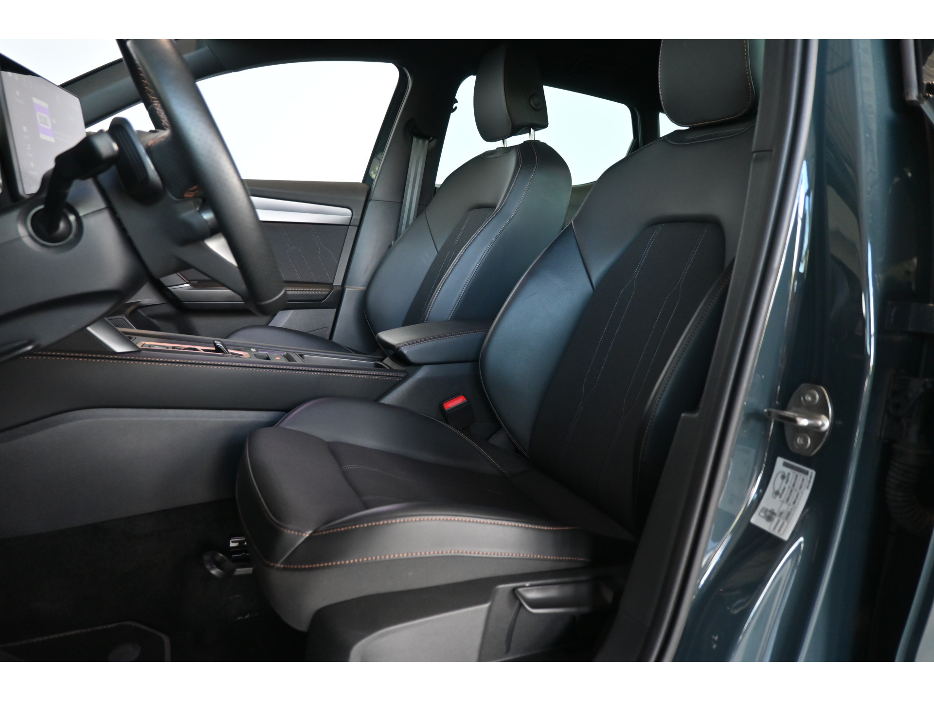 CUPRA Leon 1.5 TSI e-Hybrid Business PHEV EDGE Clima Adaptieve Cruise Matrix CarPlay Navigatie Lane Assist Stuurverwarming 100% Onderhouden! Inruil Mogelijk!