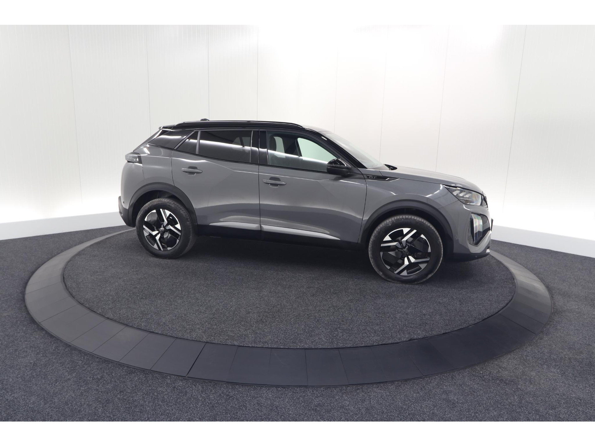 Peugeot 2008 PureTech 130 EAT8 GT | 360 Camera | Adaptieve Cruise Control | Stoelmaasage | Apple Carplay