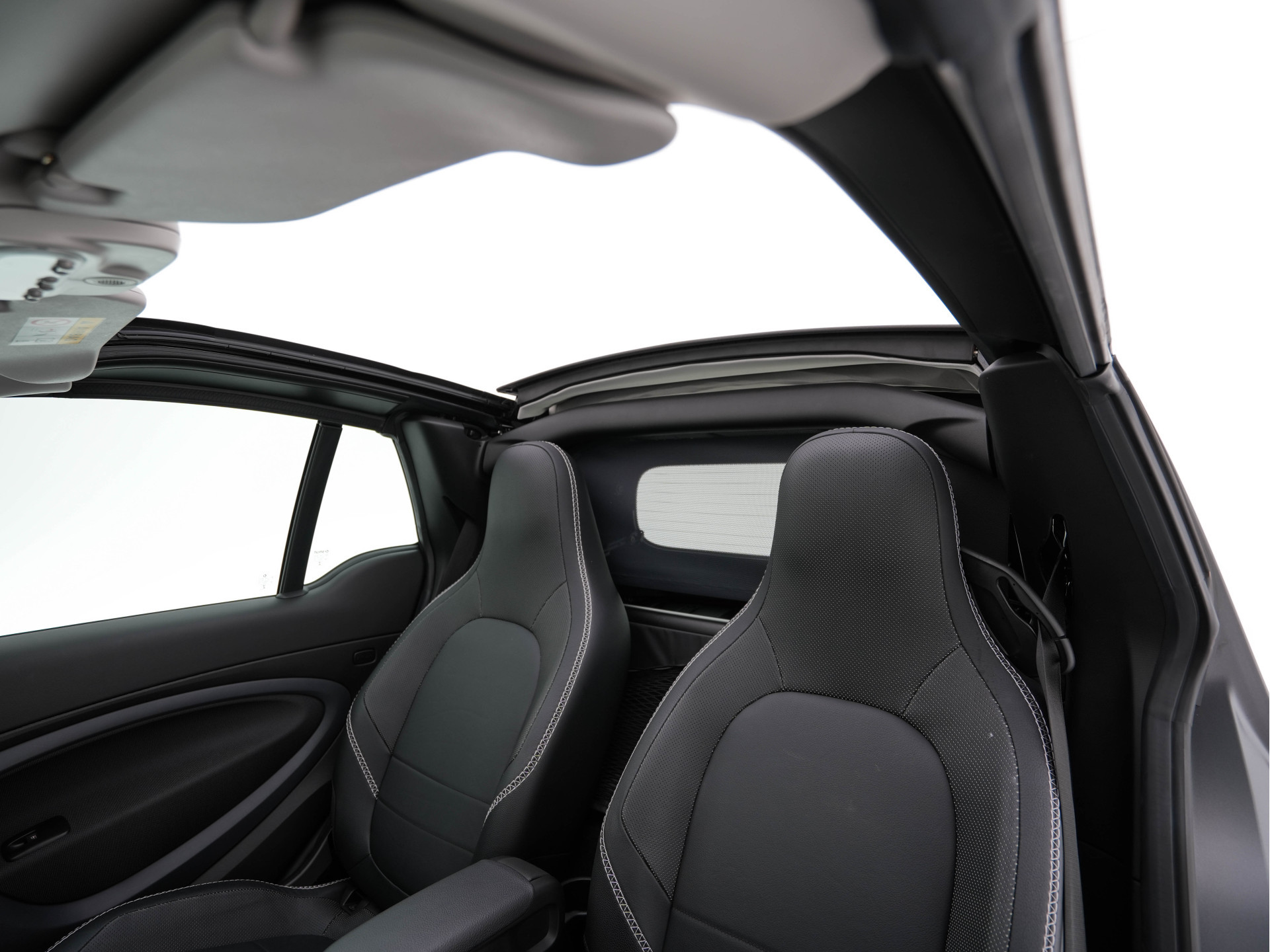 Smart fortwo cabrio EQ BRABUS Style 18 kWh [ 3-Fase ] *LEATHER | HEATED-SPORTSEATS | NAVI-FULLMAP | CAMERA | DAB+ | AIRCO | PDC | CRUISE | 16''ALU*