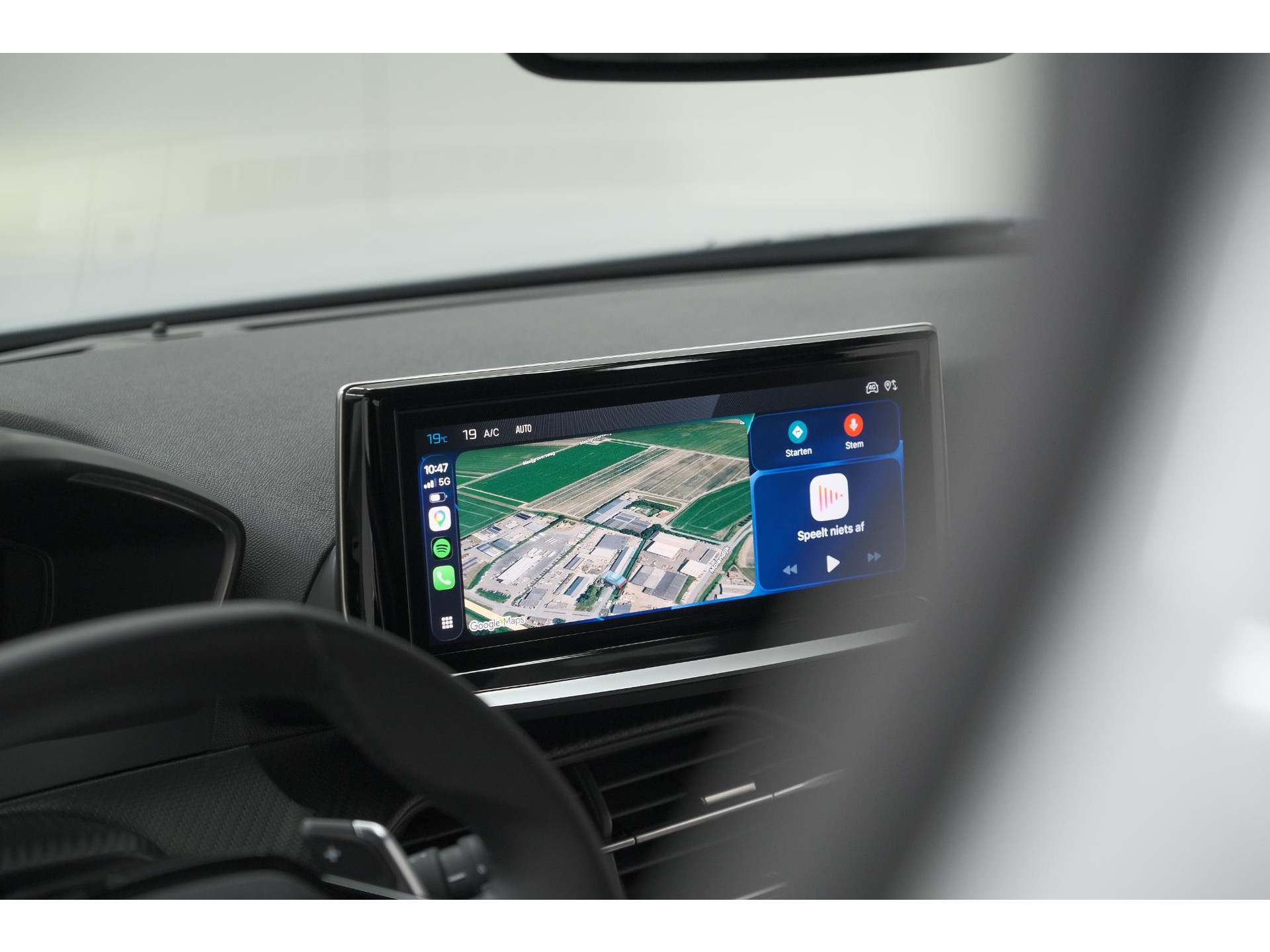 Peugeot e-2008 EV GT 50 kWh | 11 KW Laadfunctie | 360 Camera | Dodehoekdetectie | Apple Carplay