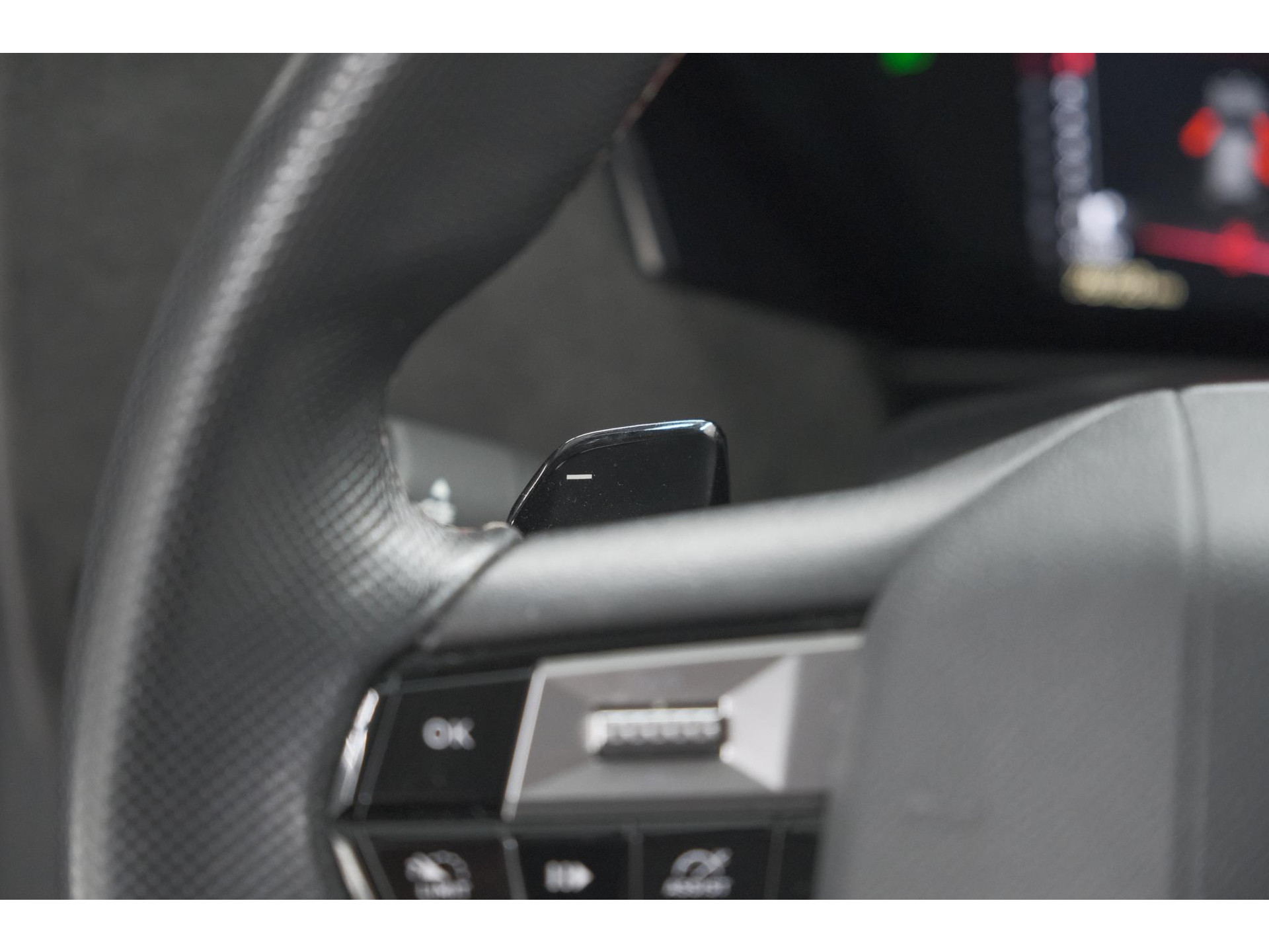 DS 4 PureTech 130 EAT8 Performance Line | Camera | Apple Carplay | Alcantara® bekleding | Parkeersensensoren
