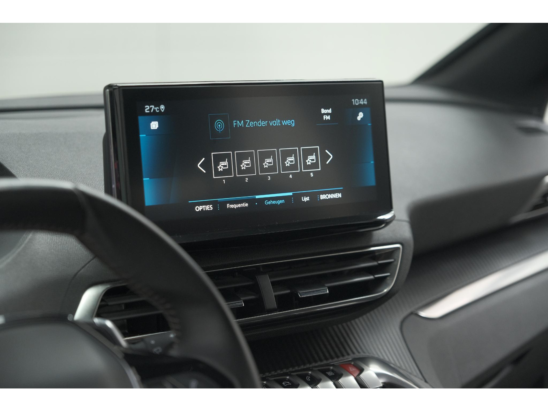 Peugeot 5008 PureTech 130 EAT8 Active Pack Business | 7 Zitplaatsen | Camera | Navigatie | Apple Carplay | Parkeersensoren