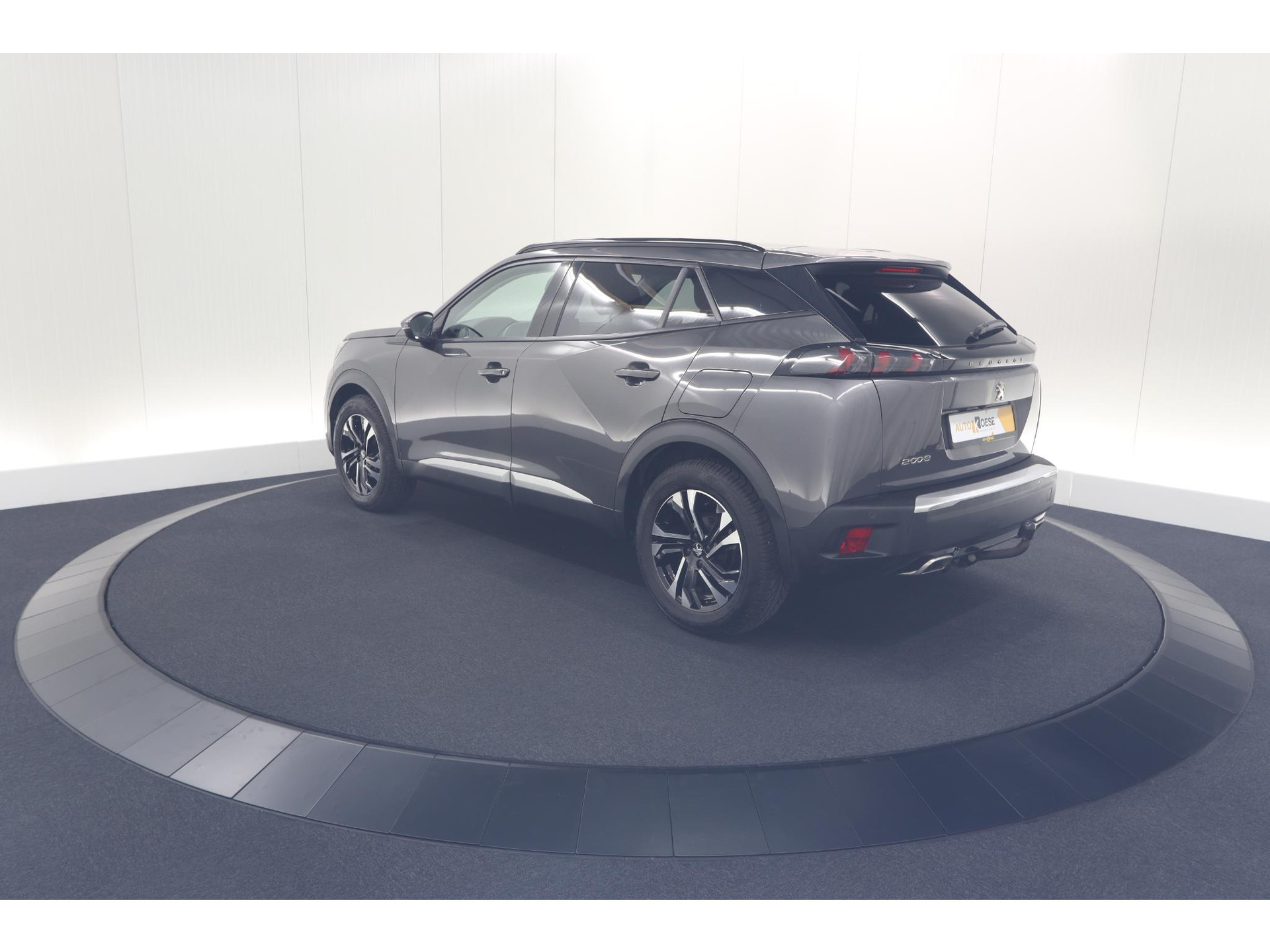 Peugeot 2008 PureTech 130 EAT8 Allure Pack | Trekhaak | Camera | Navigatie | Parkeersensoren