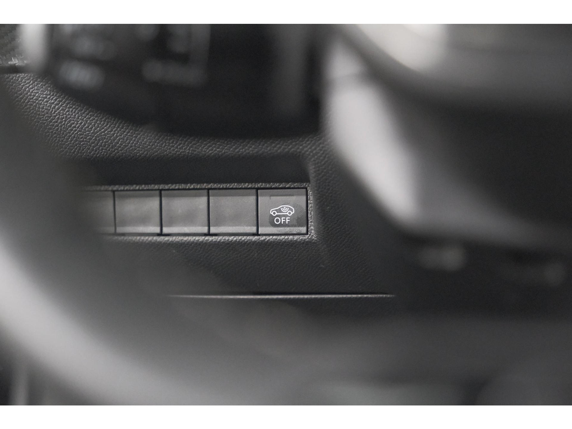 Peugeot 2008 PureTech 130 EAT8 GT | Camera | Parkeersensoren | Apple Carplay