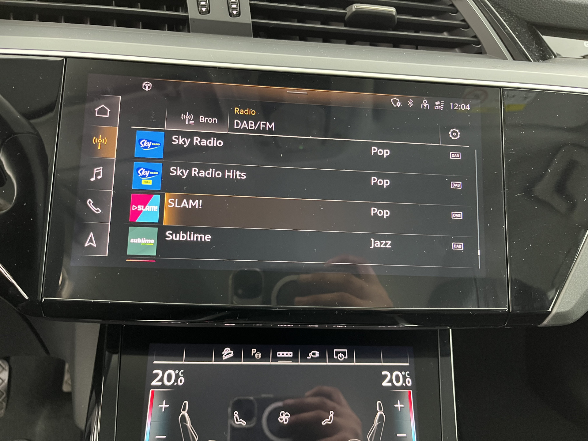 Audi e-tron 55 quattro Advanced edition Plus 95 kWh [3-Fase] {SOH-93%} (INCL-BTW) Aut.*LEATHER | ADAPTIVE-CRUISE | FULL-LED | DIGI-COCKPIT | KEYLESS | MEMORY-PACK | CAMERA | NAVI-FULLMAP | SHIFT-PADDLES | DAB+ | HEATED-COMFORTSEATS | DRIVE-SELECT | 20''AL