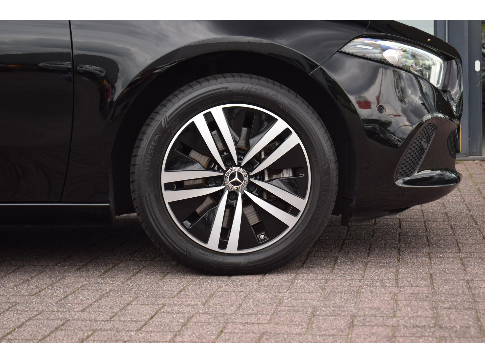 Mercedes-Benz A-klasse 250 e Business Solution Luxury Limited | Pano | Leer | Burmester | SOH: 94,3% | Stoelverwarming