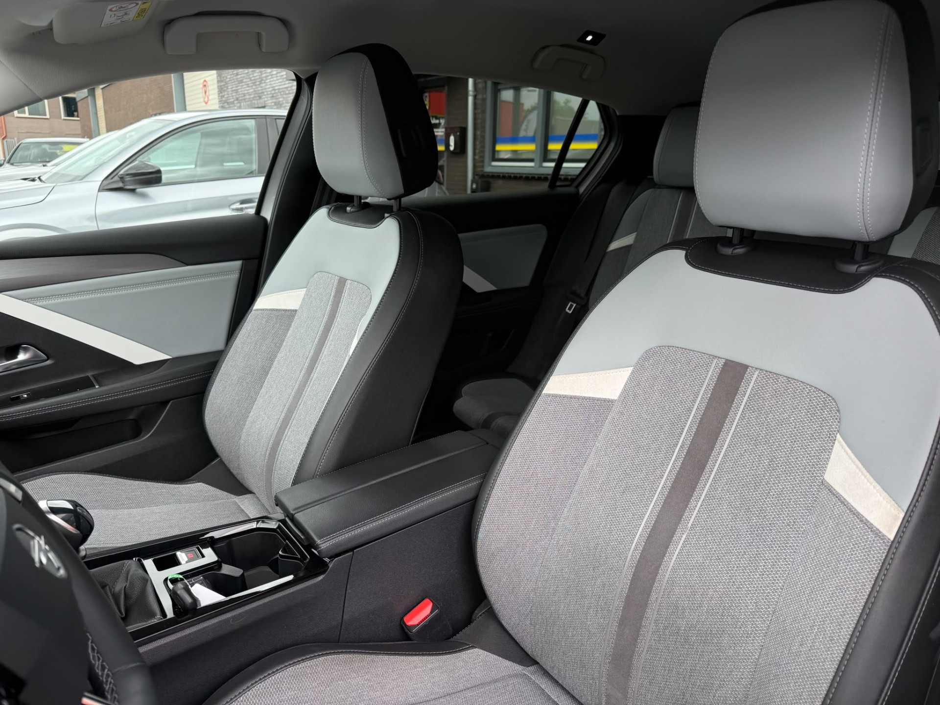 Opel Astra 1.2 Level 3 130PK | 1E EIGENAAR | 3/6/12MND GARANTIE| LED | ACC | AGR| CAMERA | DAB | CARPLAY | NAVI |