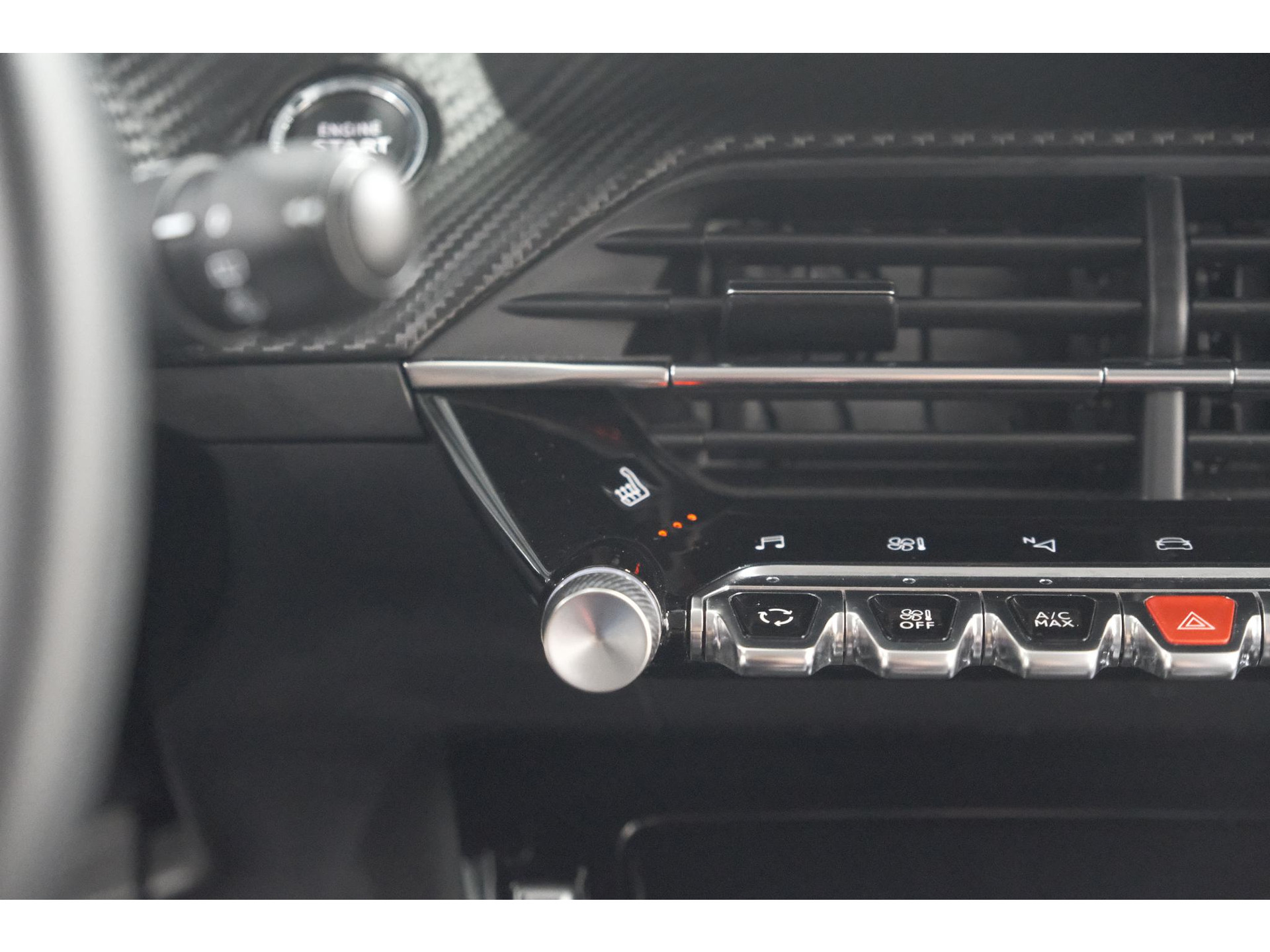 Peugeot 2008 PureTech 130 Allure | Trekhaak | Camera | Navigatie | Parkeersensoren