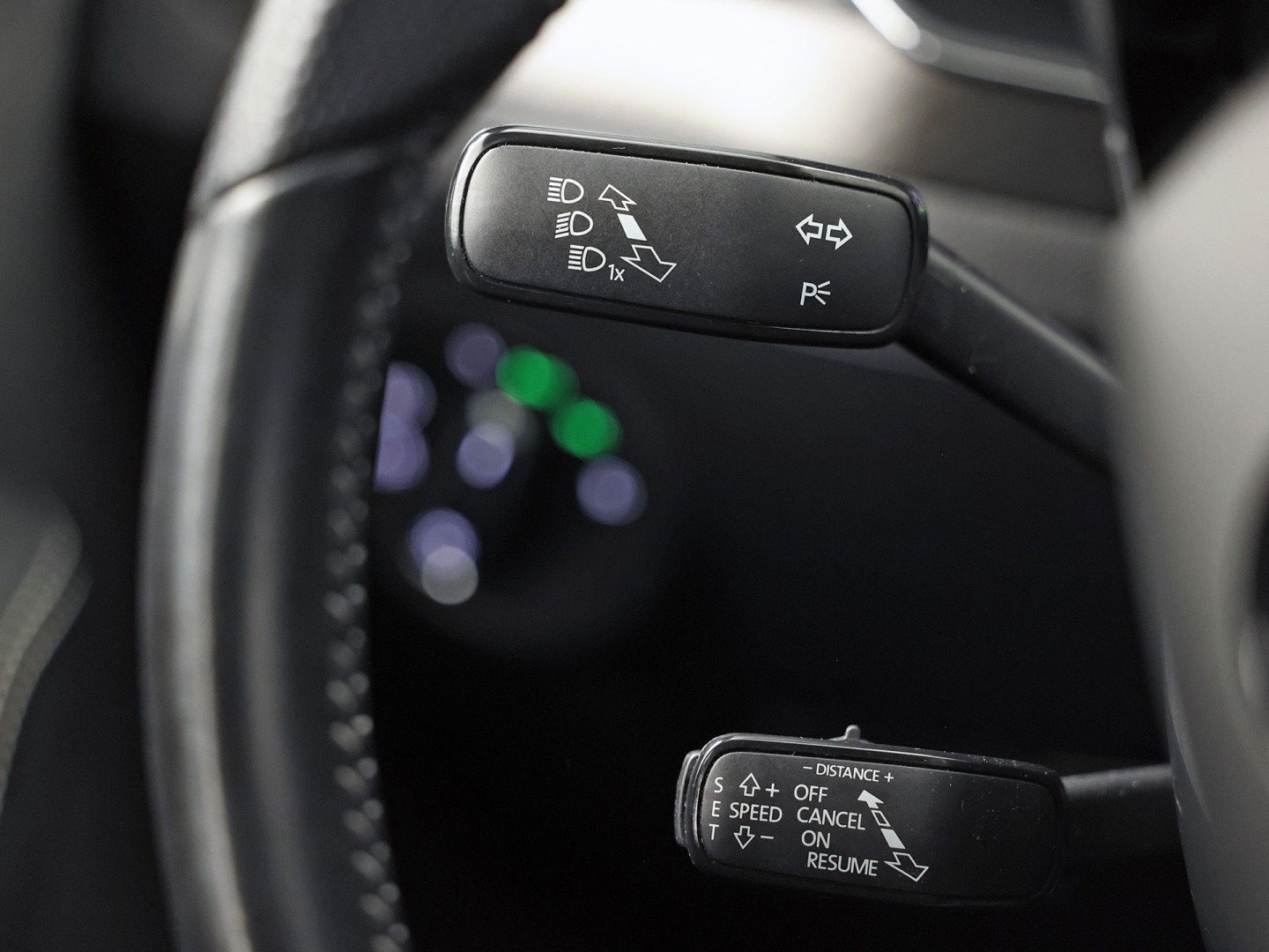 ŠKODA Superb Combi 1.4 TSI iV Sportline 218Pk Automaat (VIRTUAL COCKPIT, SOH 90,5%, APPLE CARPLAY, MEMORY SEATS, STOELVERWARMING ACHTER, GETINT GLAS, ADAPTIVE CRUISE, SFEERVERLICHTING, NIEUWE APK, NIEUWSTAAT)